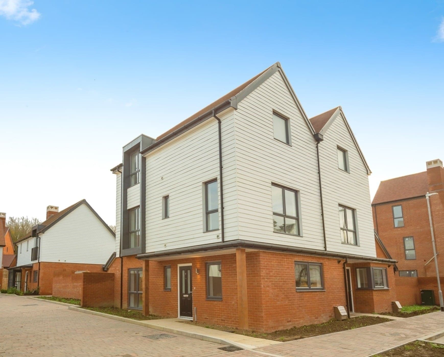 Property at Chilmington Rise, Great Chart, Ashford