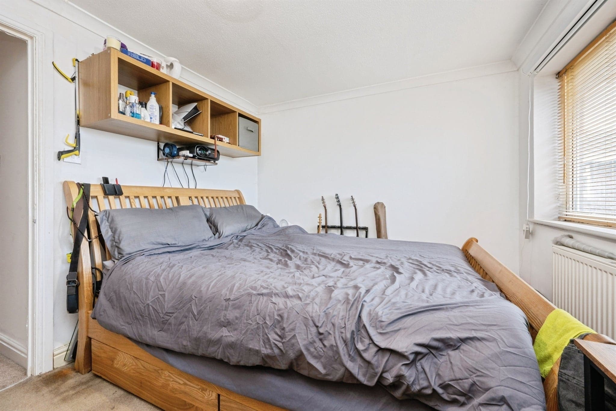 Property at Cornwallis Close, Bromham, Bedford