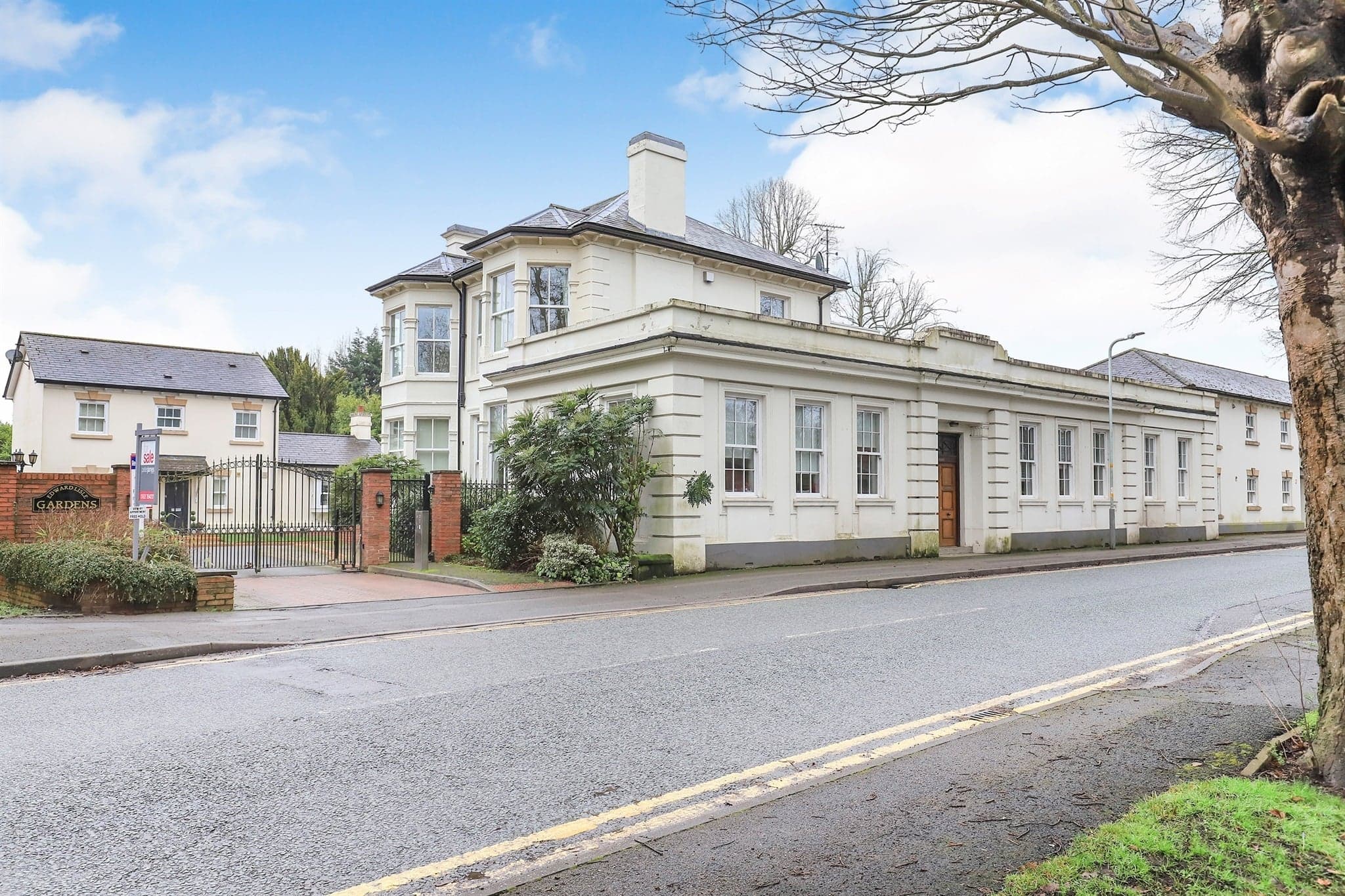 Property at Edward Lisle Gardens, Tettenhall, Wolverhampton
