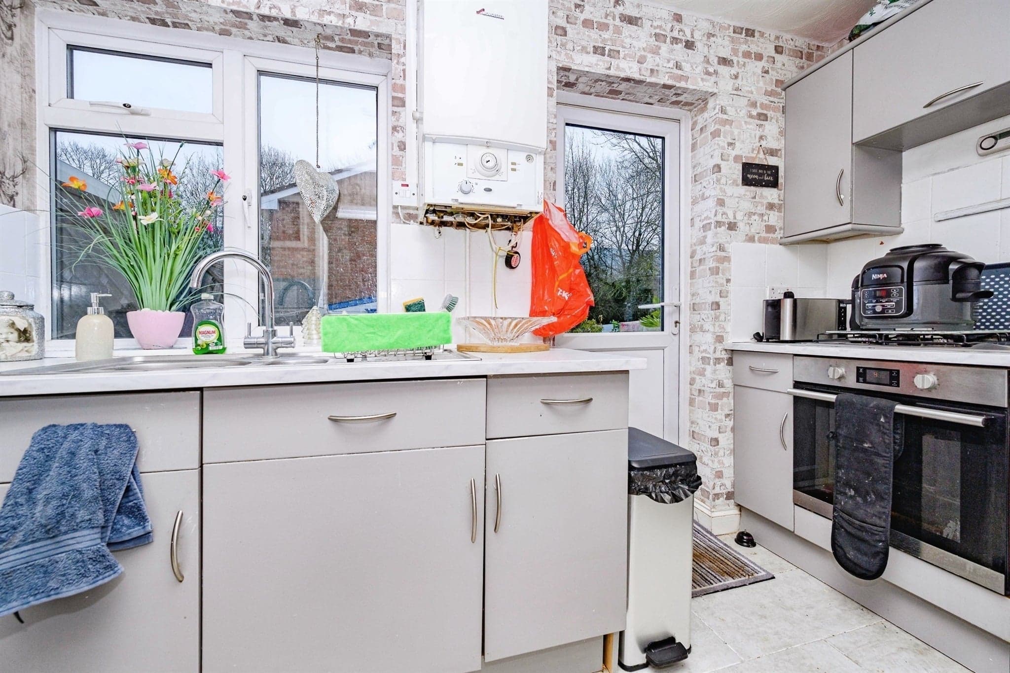 Property at Crest Park, HEMEL HEMPSTEAD