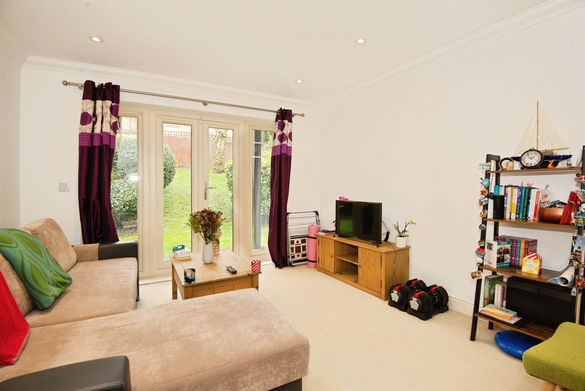 Property at Templeside Gardens, High Wycombe