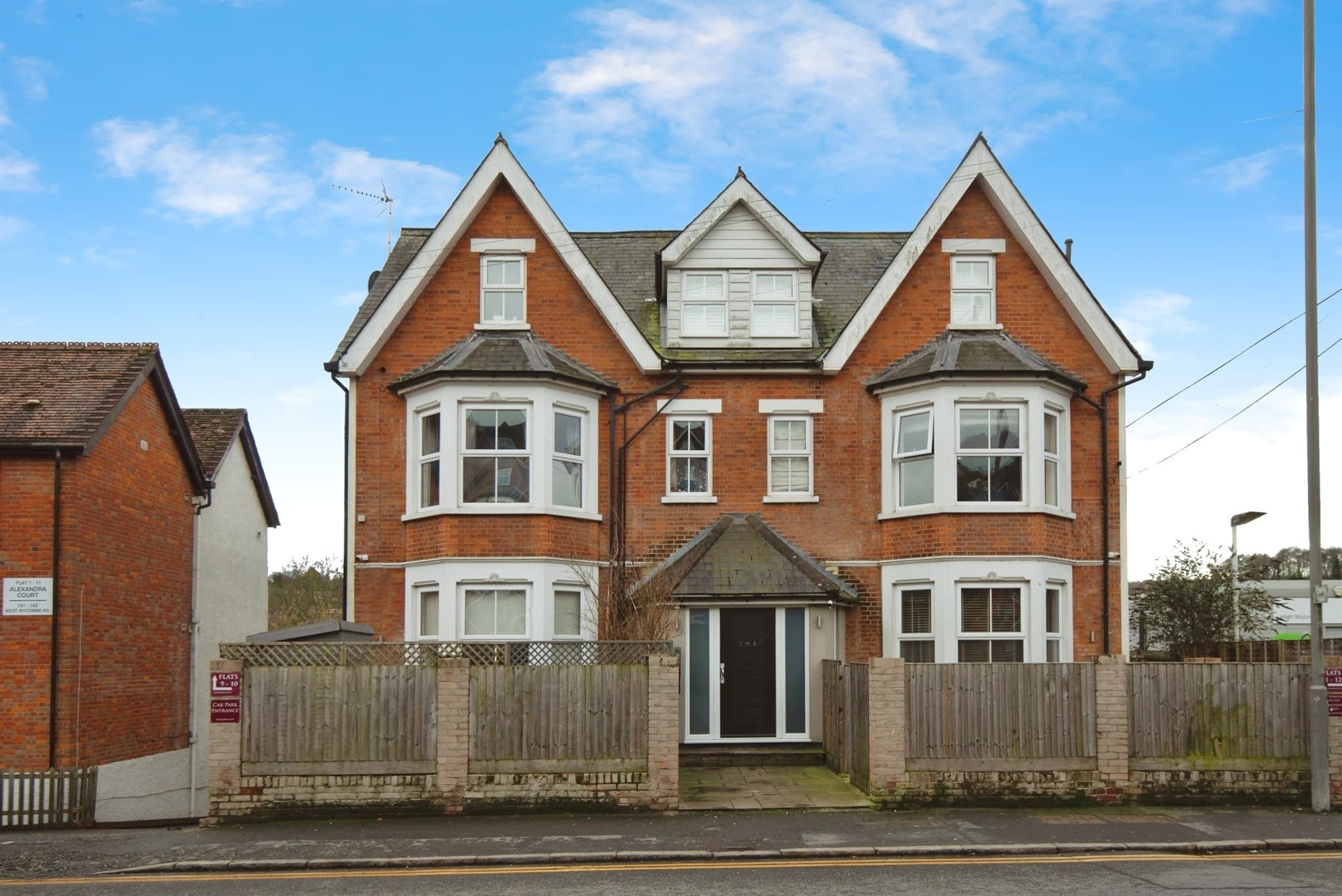 Property at West Wycombe Road, High Wycombe