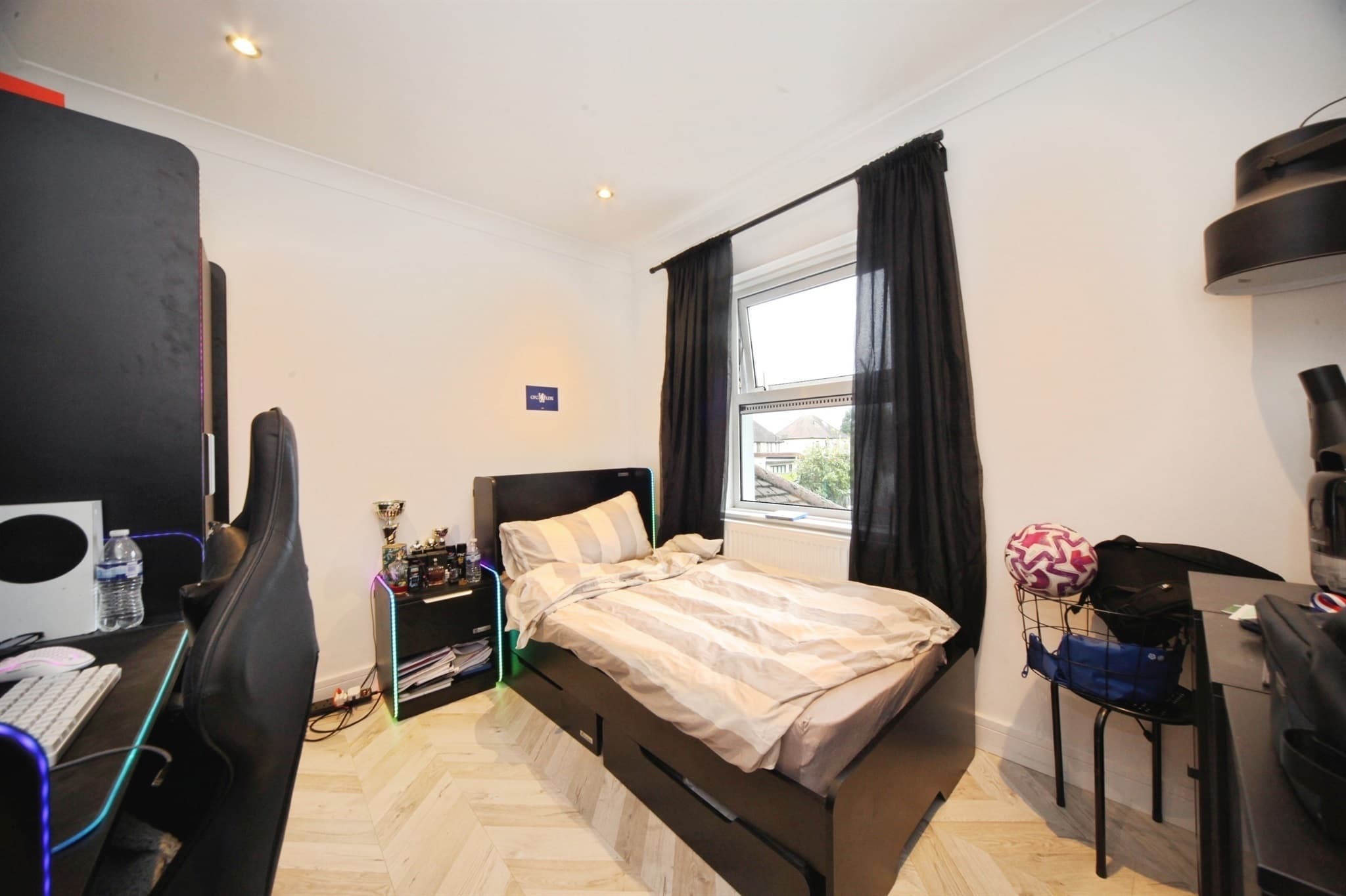 Property at Dellcot Close, Luton