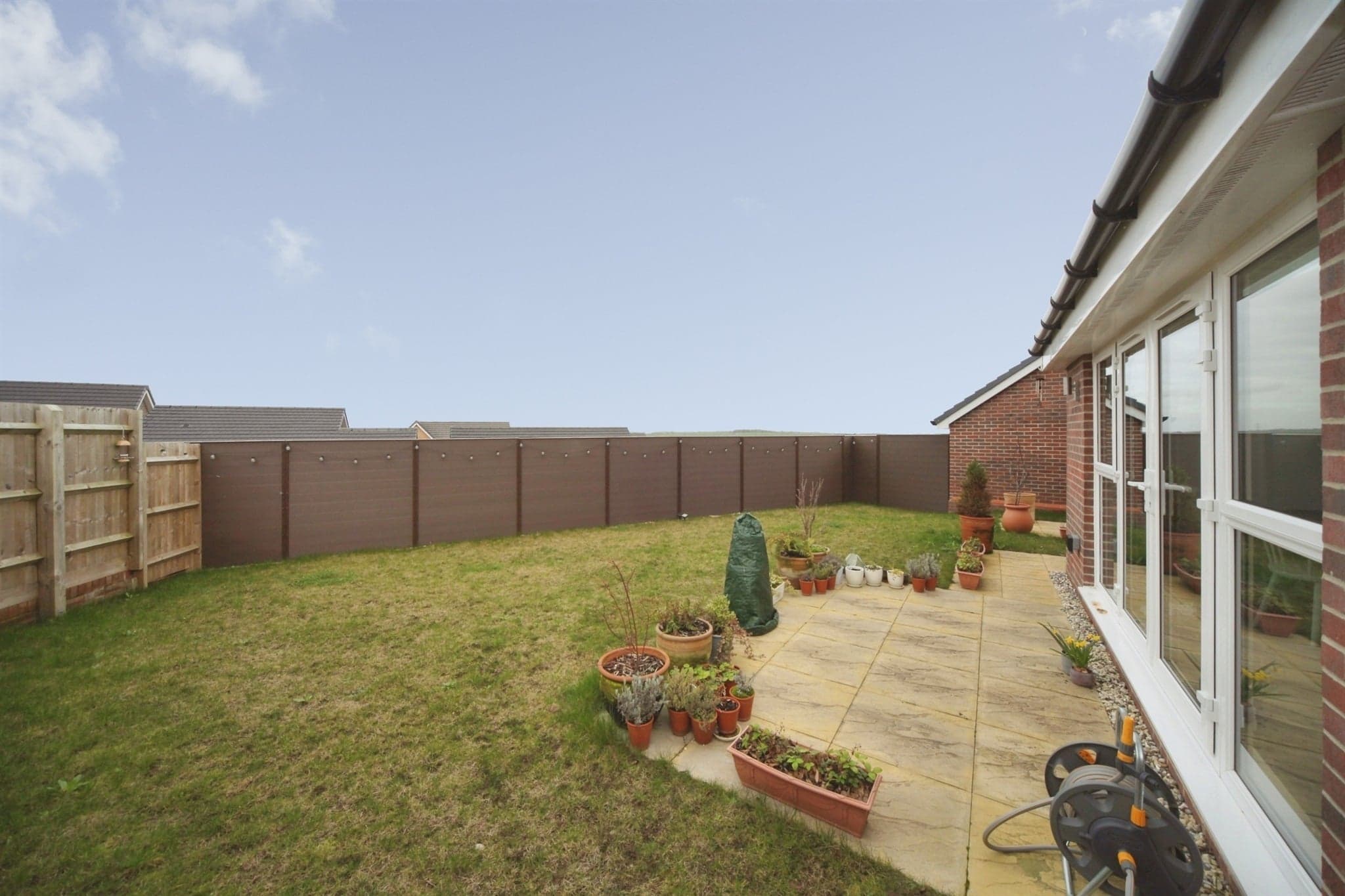 Property at Cloche Corner, Houghton Regis, Dunstable
