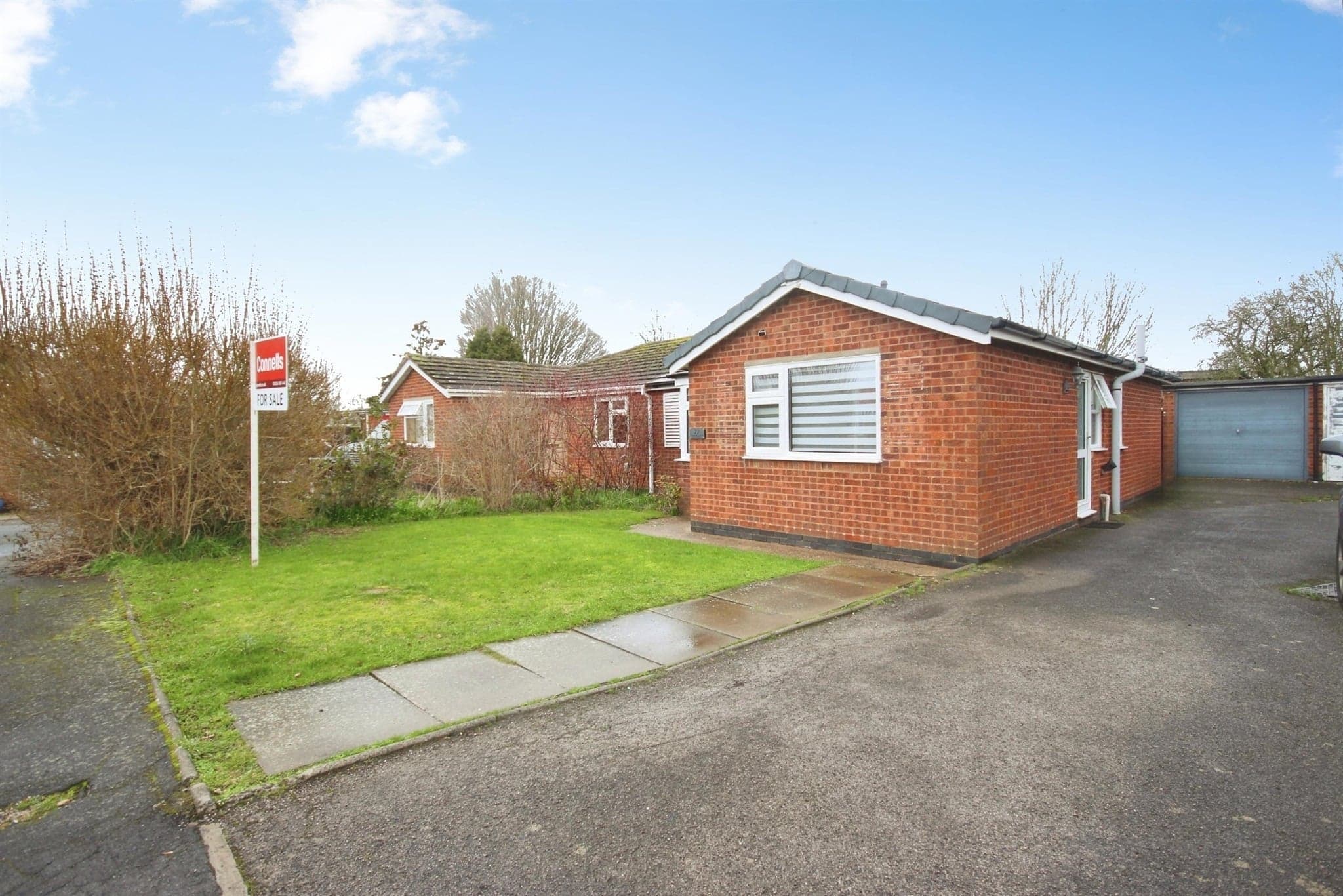 Property at Holt Avenue, Bishops Tachbrook, Leamington Spa