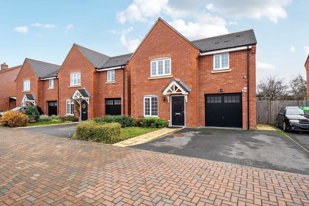 Property at Chedworth Close, Stratford-Upon-Avon