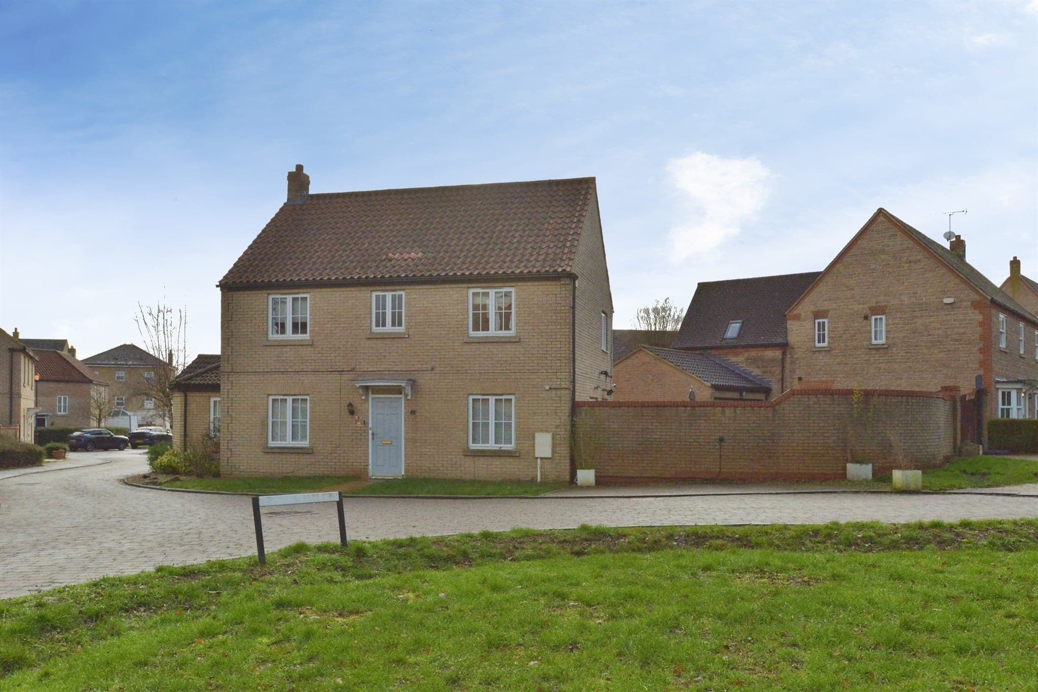 Property at Tenby Grove, Kingsmead, Milton Keynes