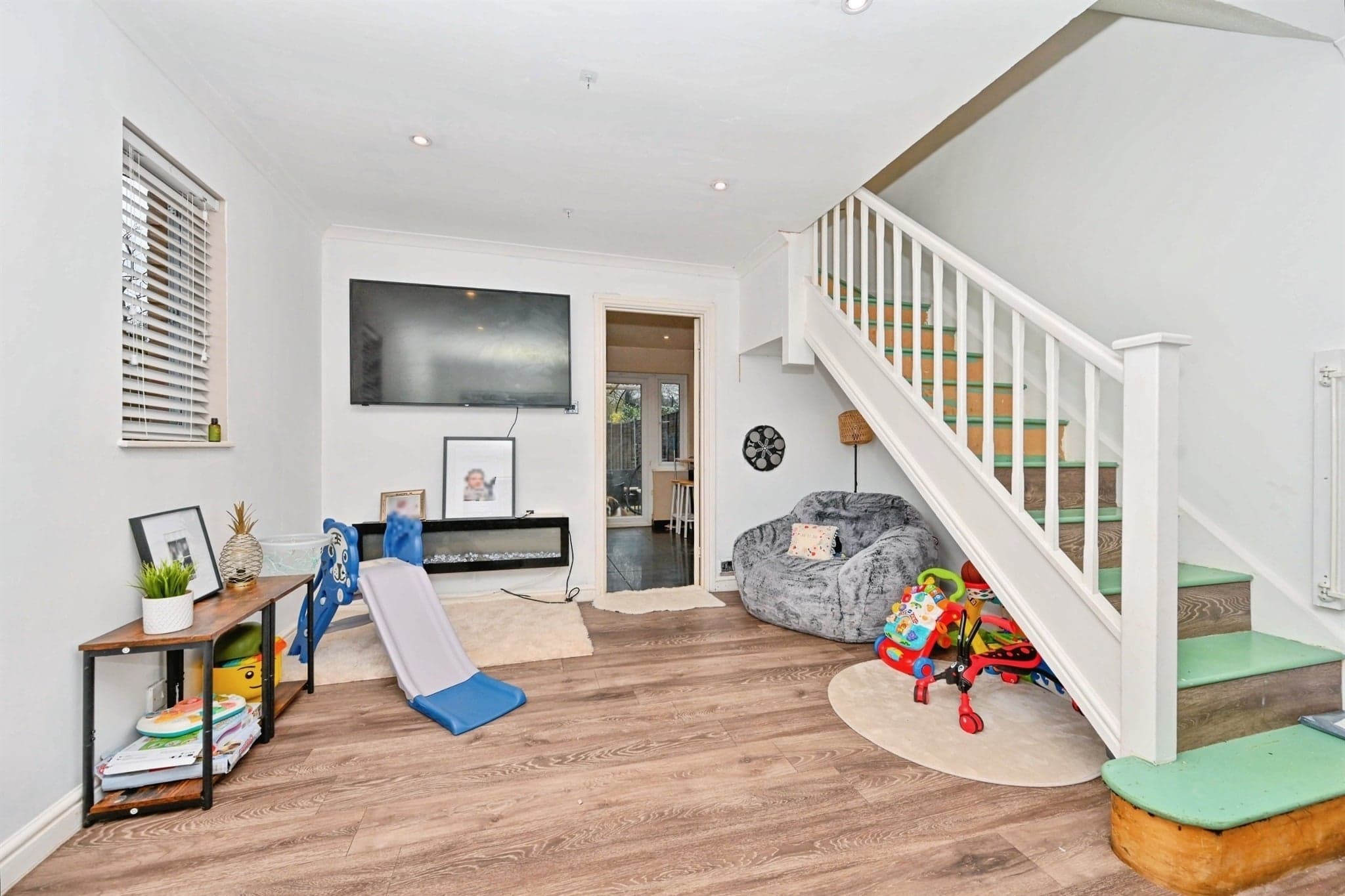 Property at Collingwood Drive, London Colney, St. Albans