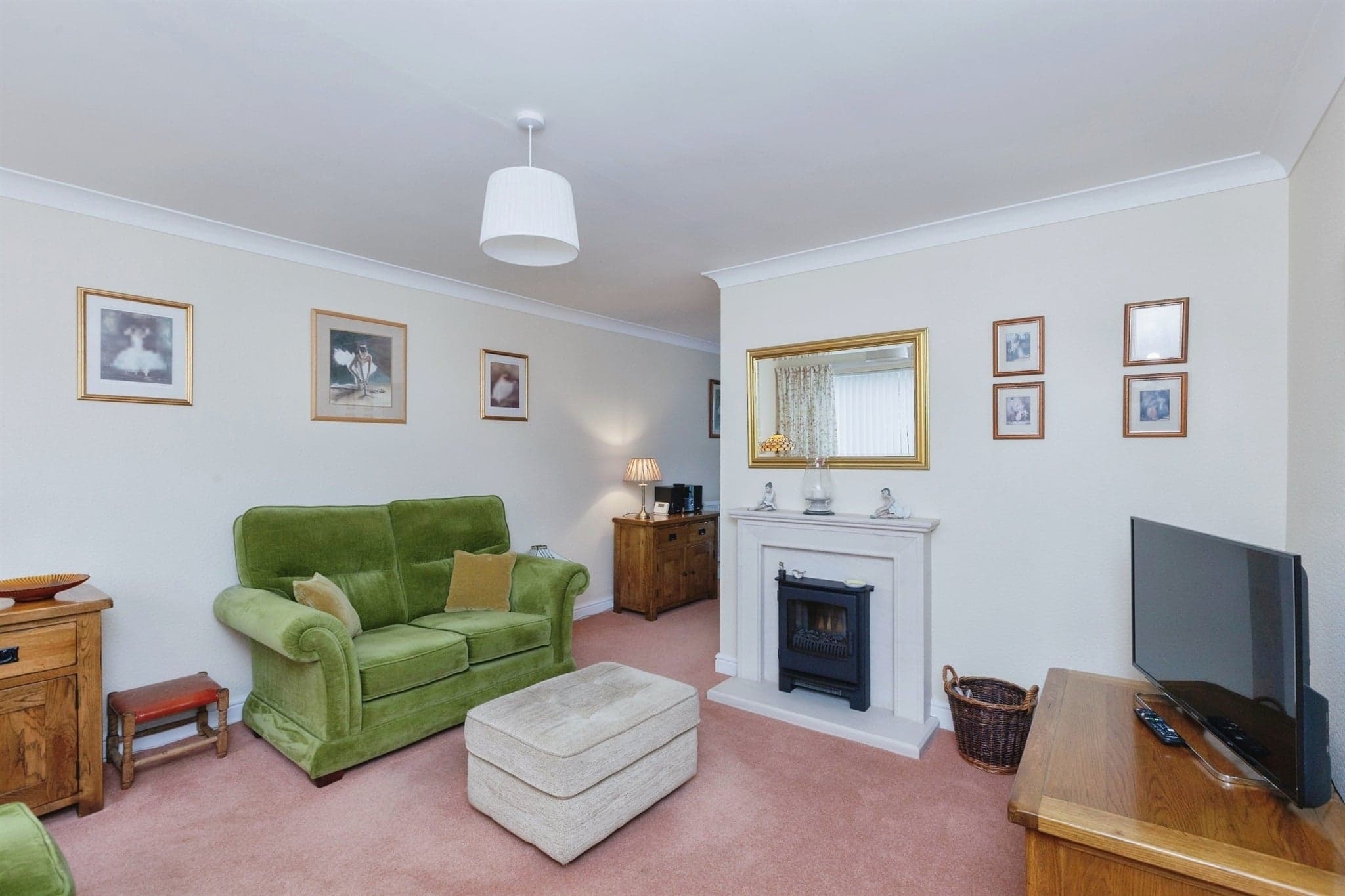 Property at Bladen Close, Countesthorpe, Leicester