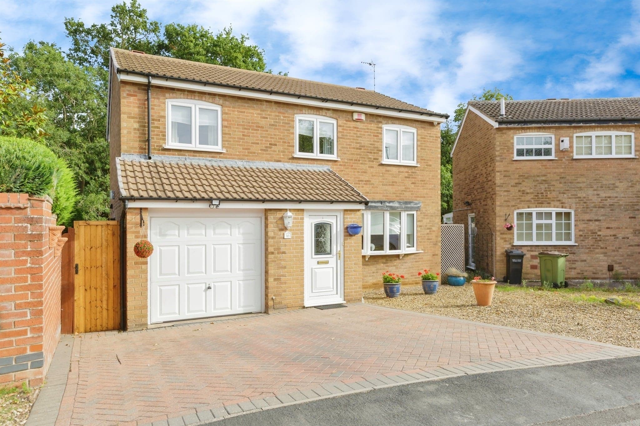 Property at Pennine Close, Oadby, Leicester