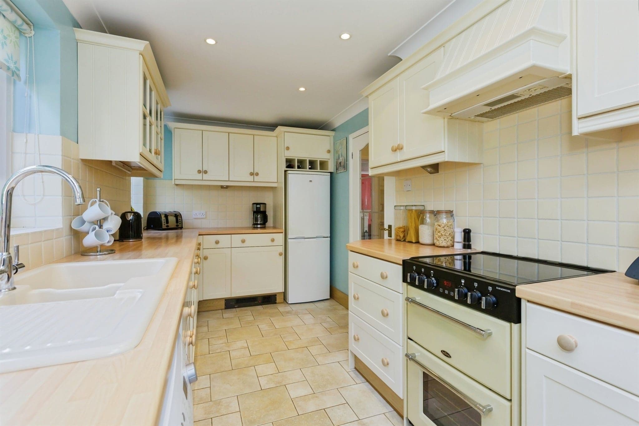 Property at Pennine Close, Oadby, Leicester