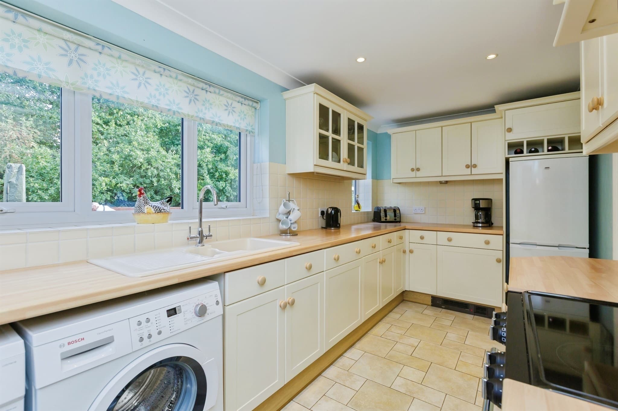Property at Pennine Close, Oadby, Leicester
