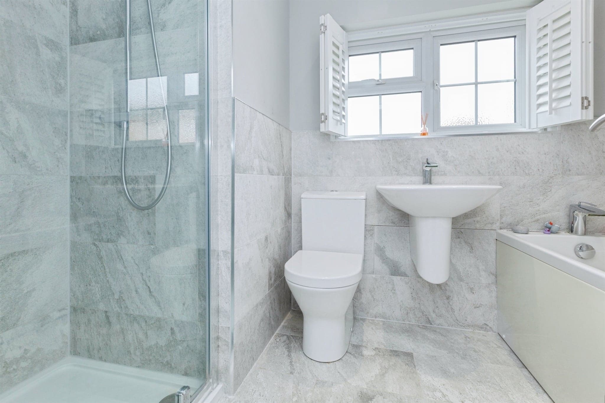 Property at Atherstone Close, Oadby, Leicester