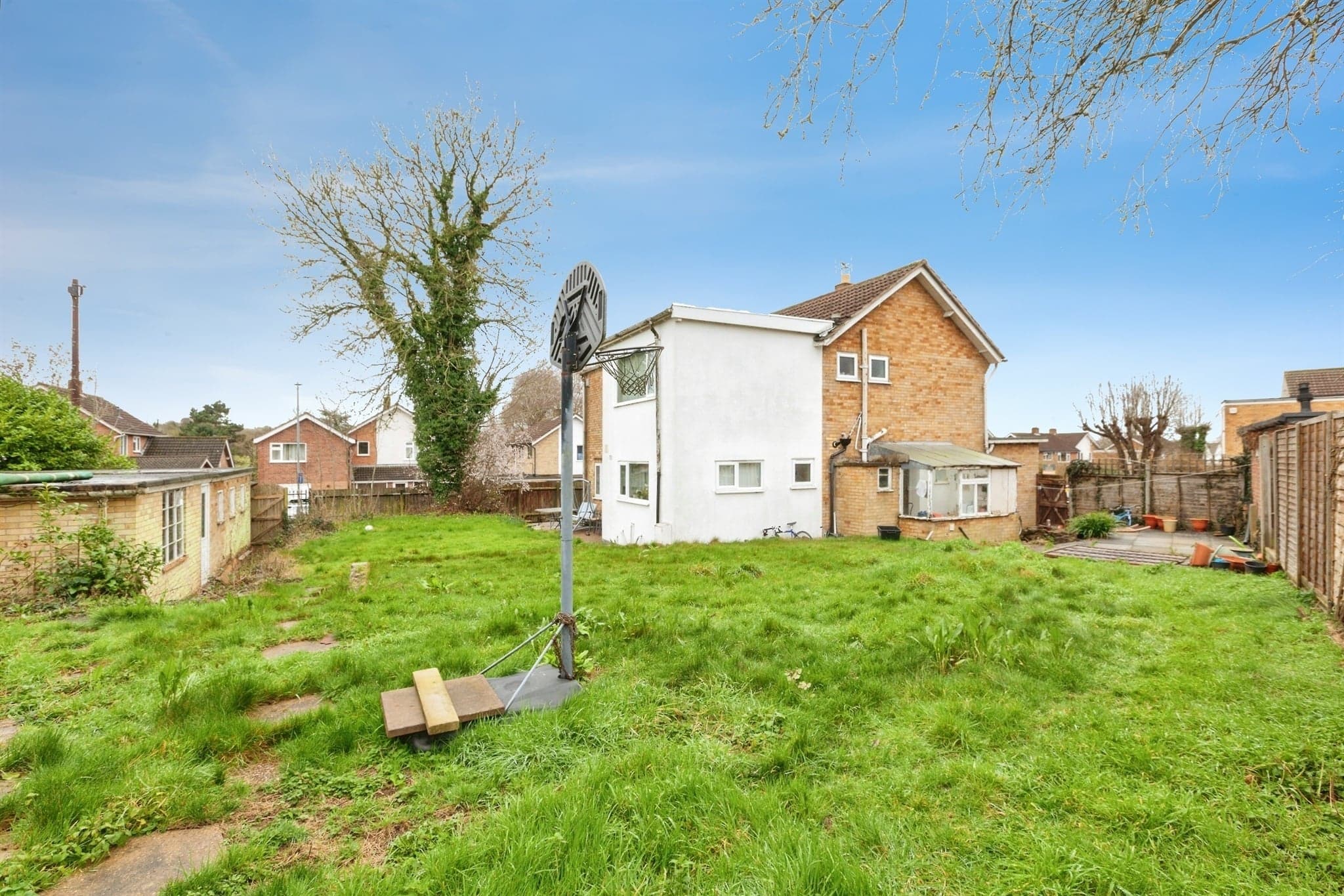 Property at Shipston Hill, Oadby, Leicester