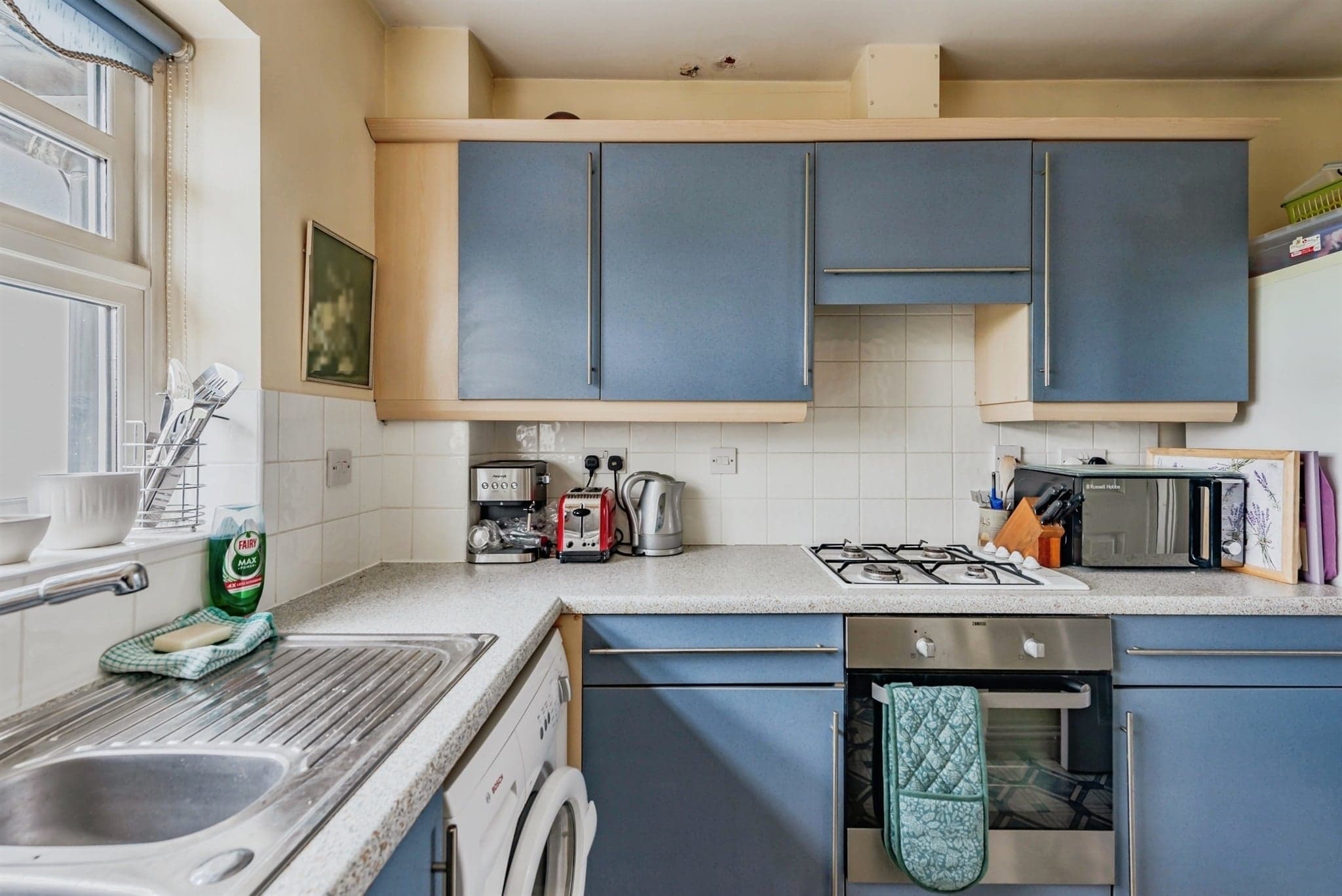 Property at Dunraven Avenue, Redhill