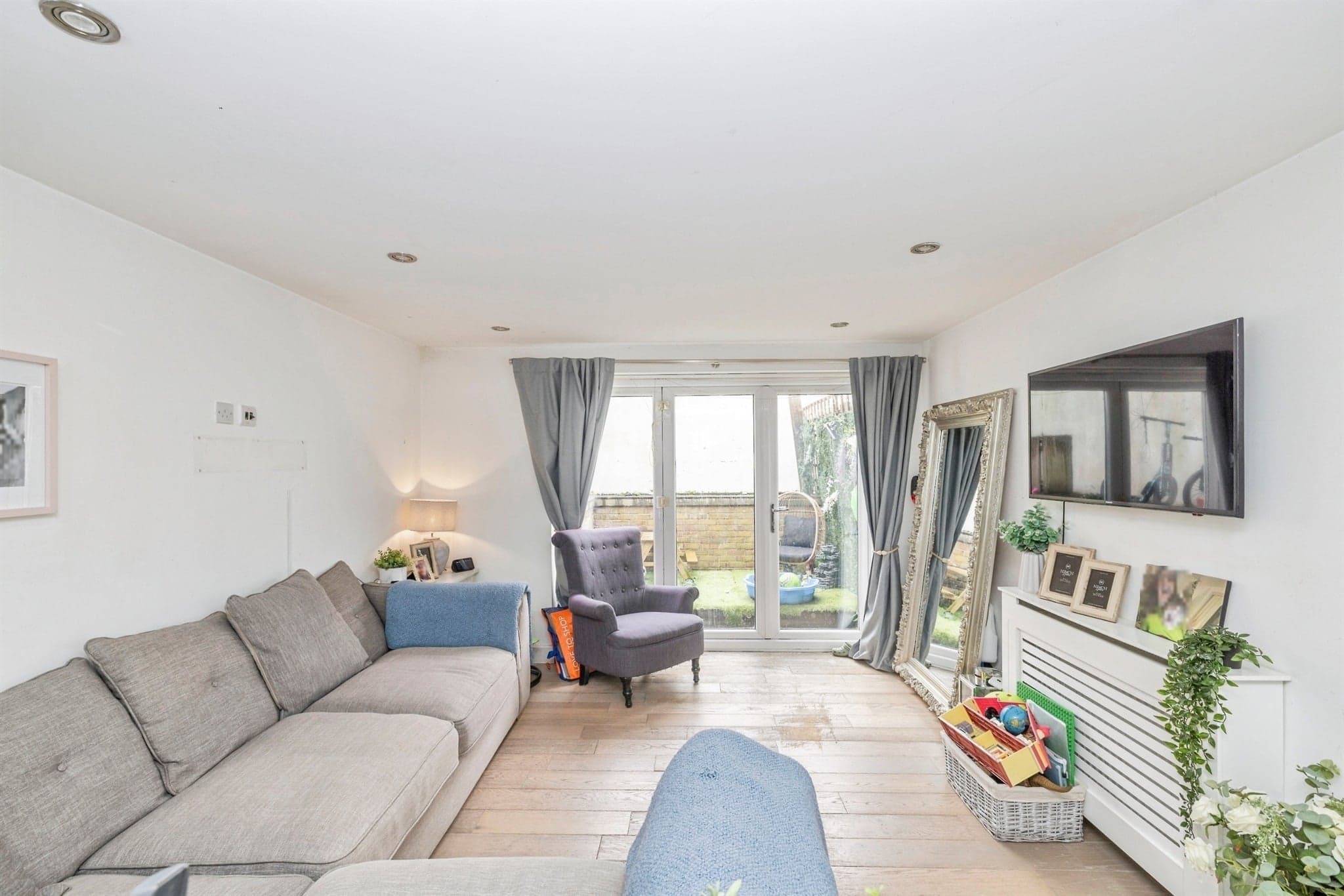 Property at Smith Street, Watford