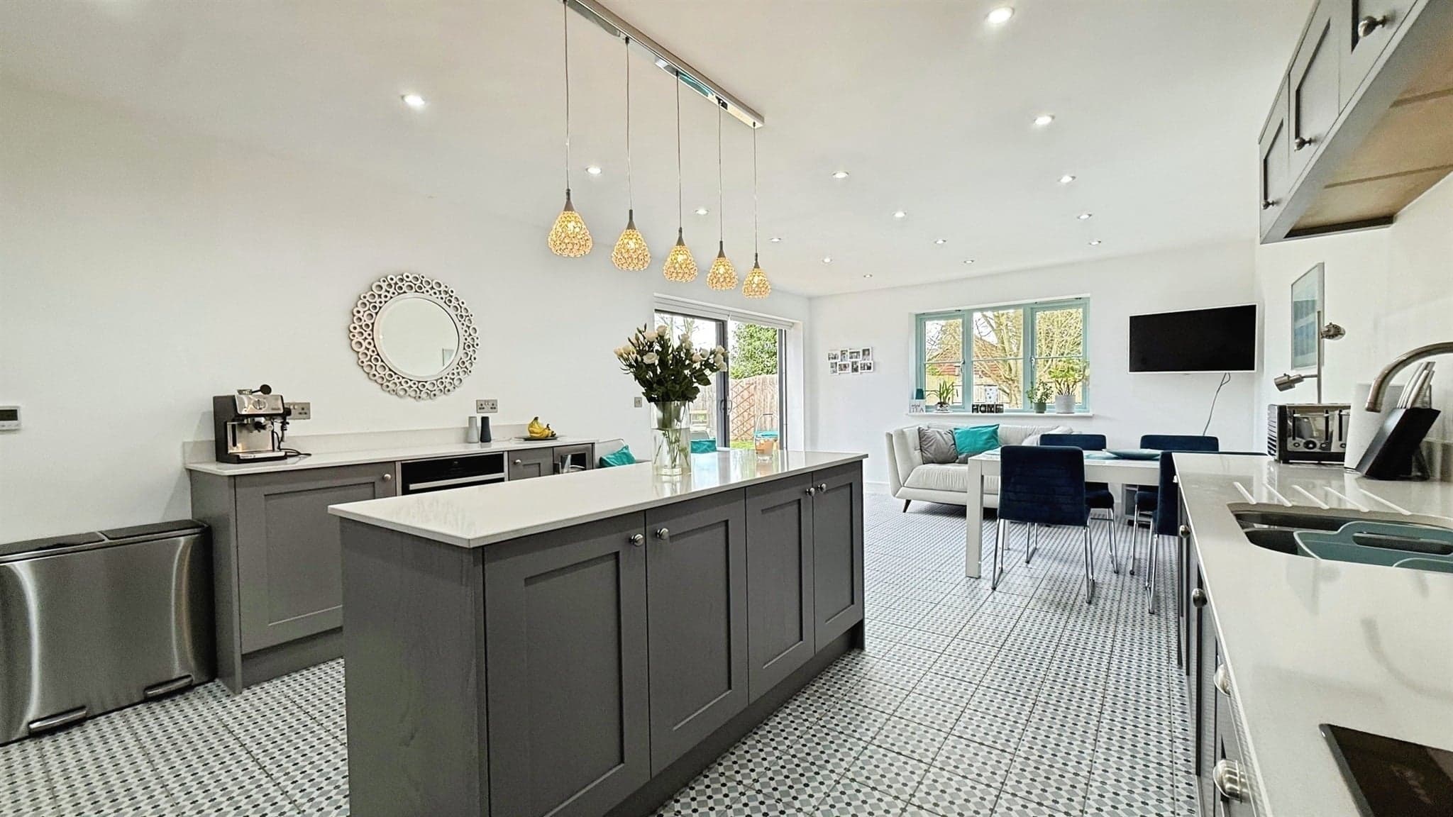 Property at Walnut Close, Little Kineton, Warwick