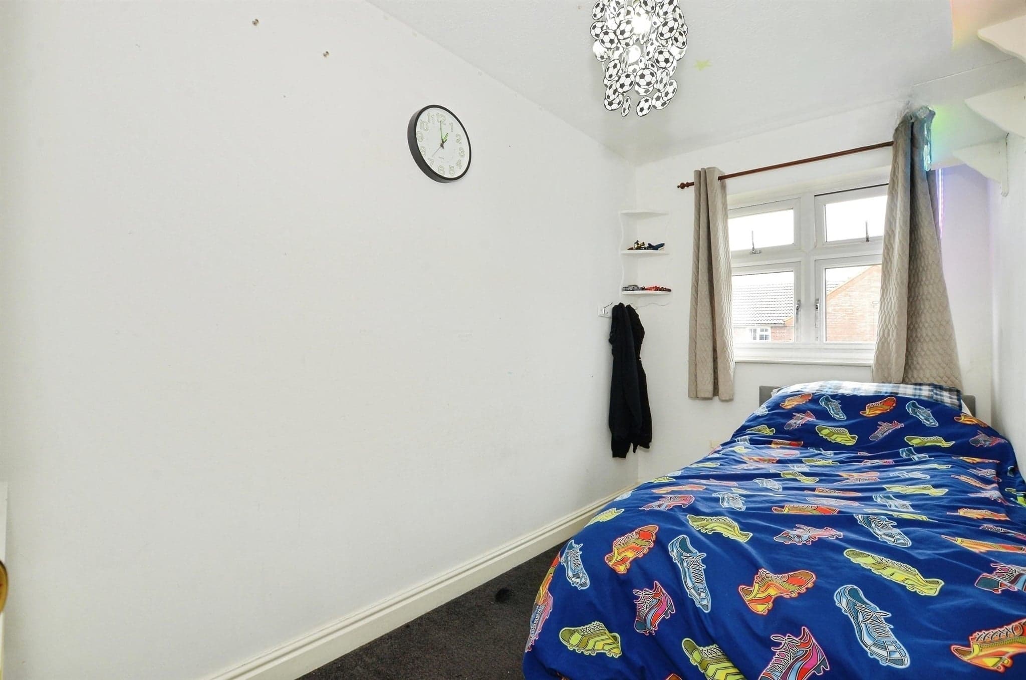 Property at Holly Farm Close, Caddington, Luton