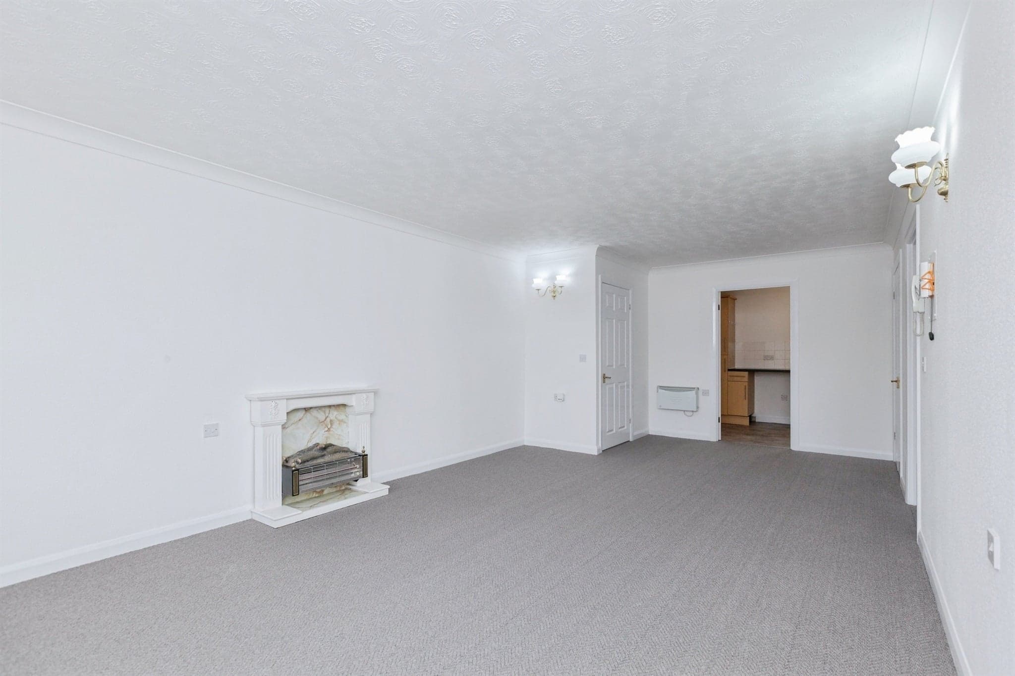 Property at Winterburn Gardens, Whetstone, Leicester