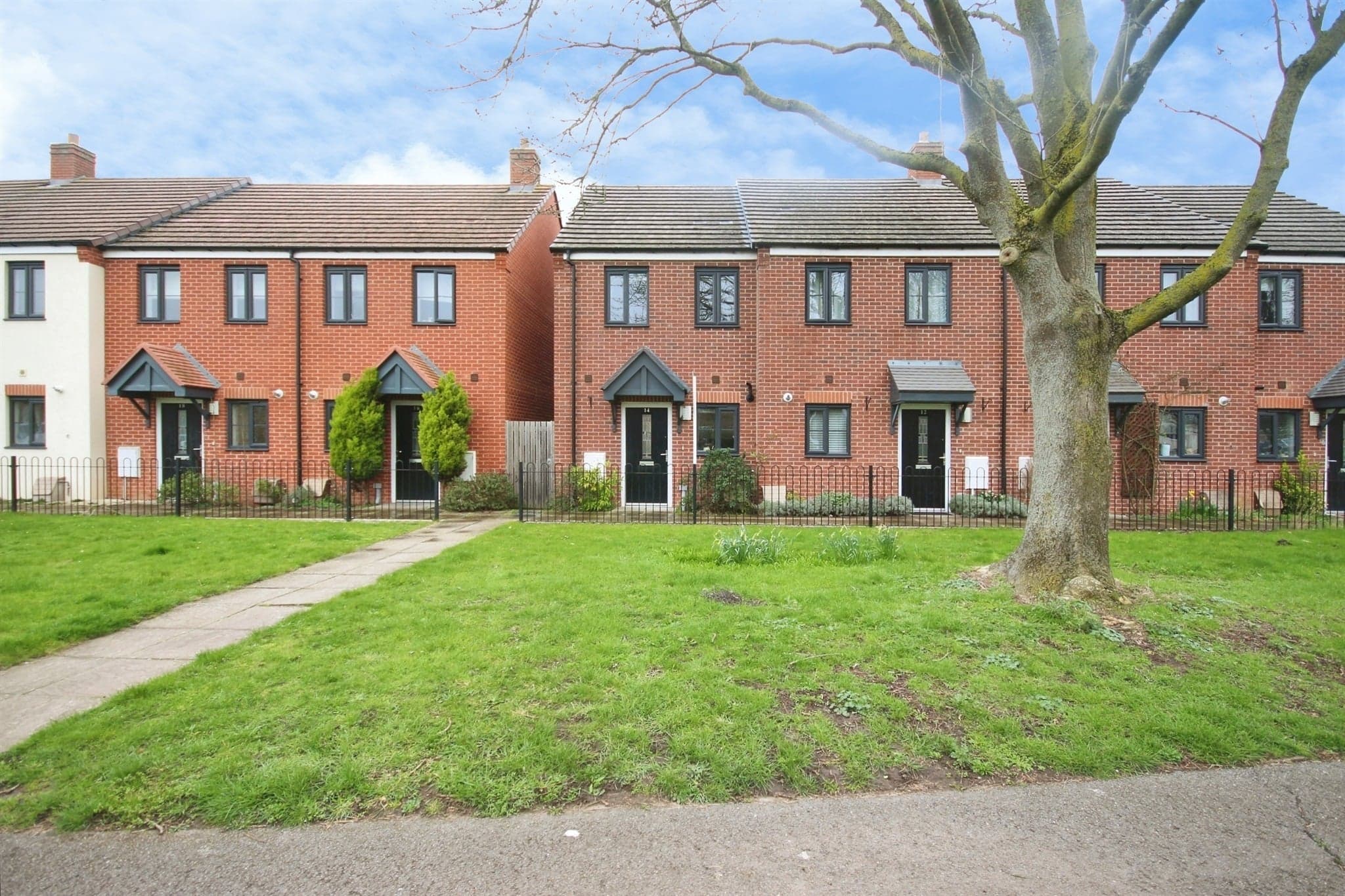 Property at Sydenham Drive, Leamington Spa