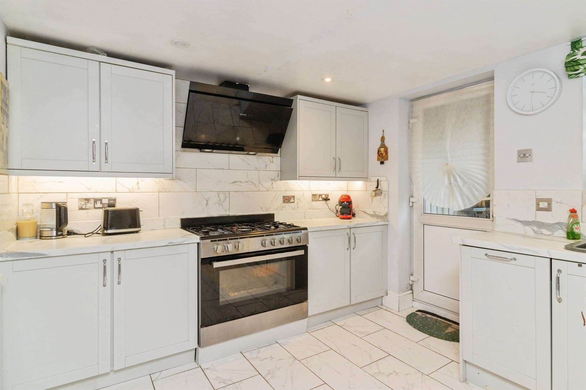 Property at Avenue Road, Torquay