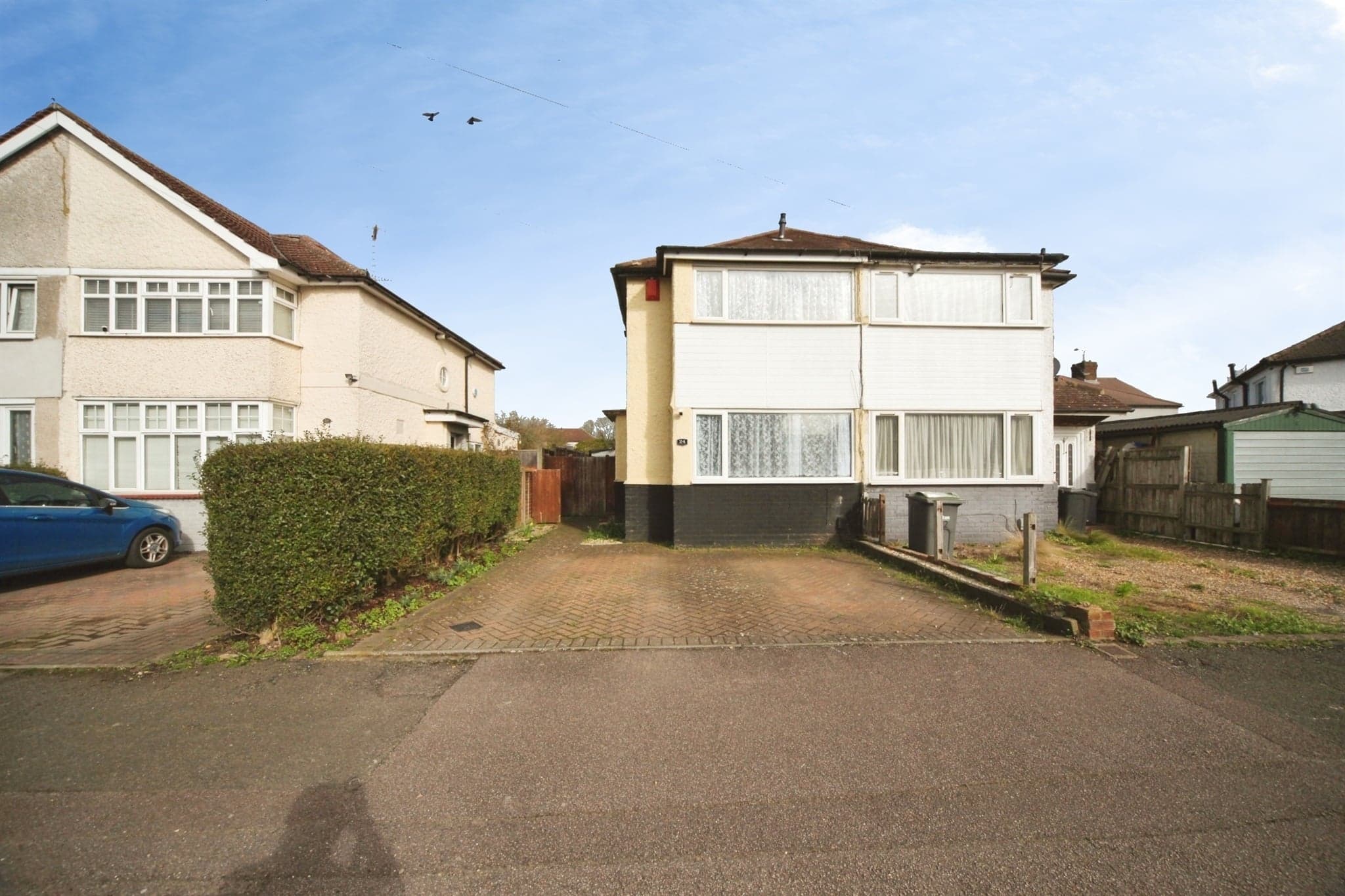 Property at Whitefield Avenue, Luton