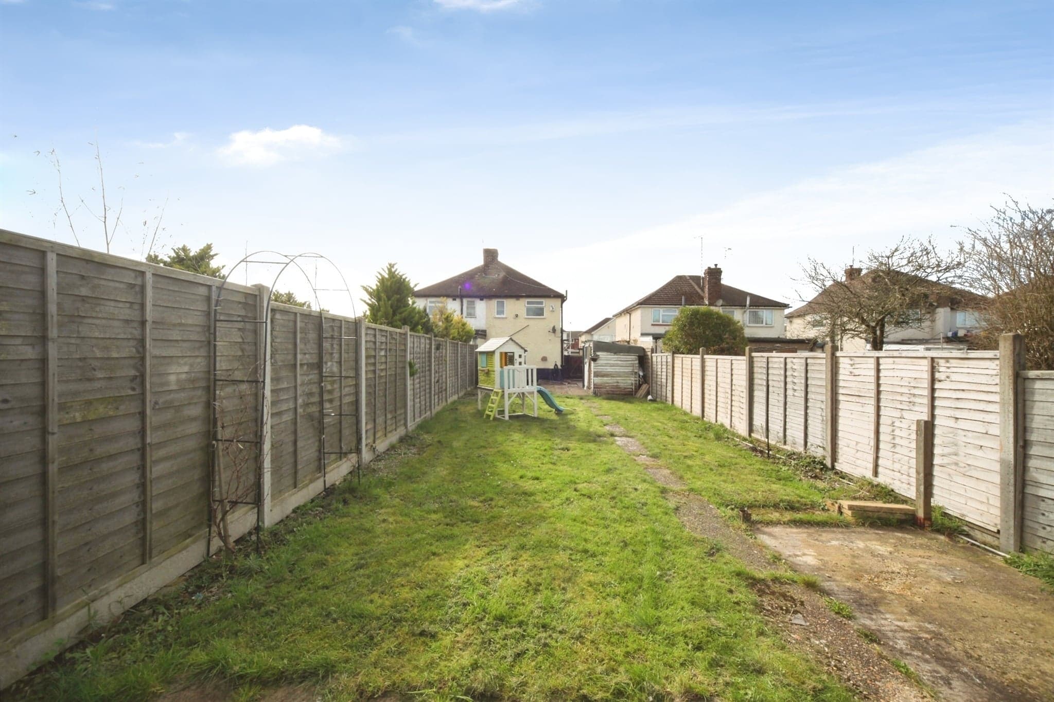 Property at Whitefield Avenue, Luton