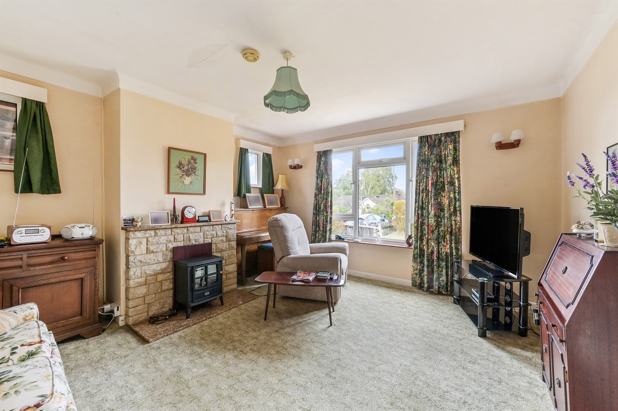 Property at Oakleigh Drive, Landford, Salisbury