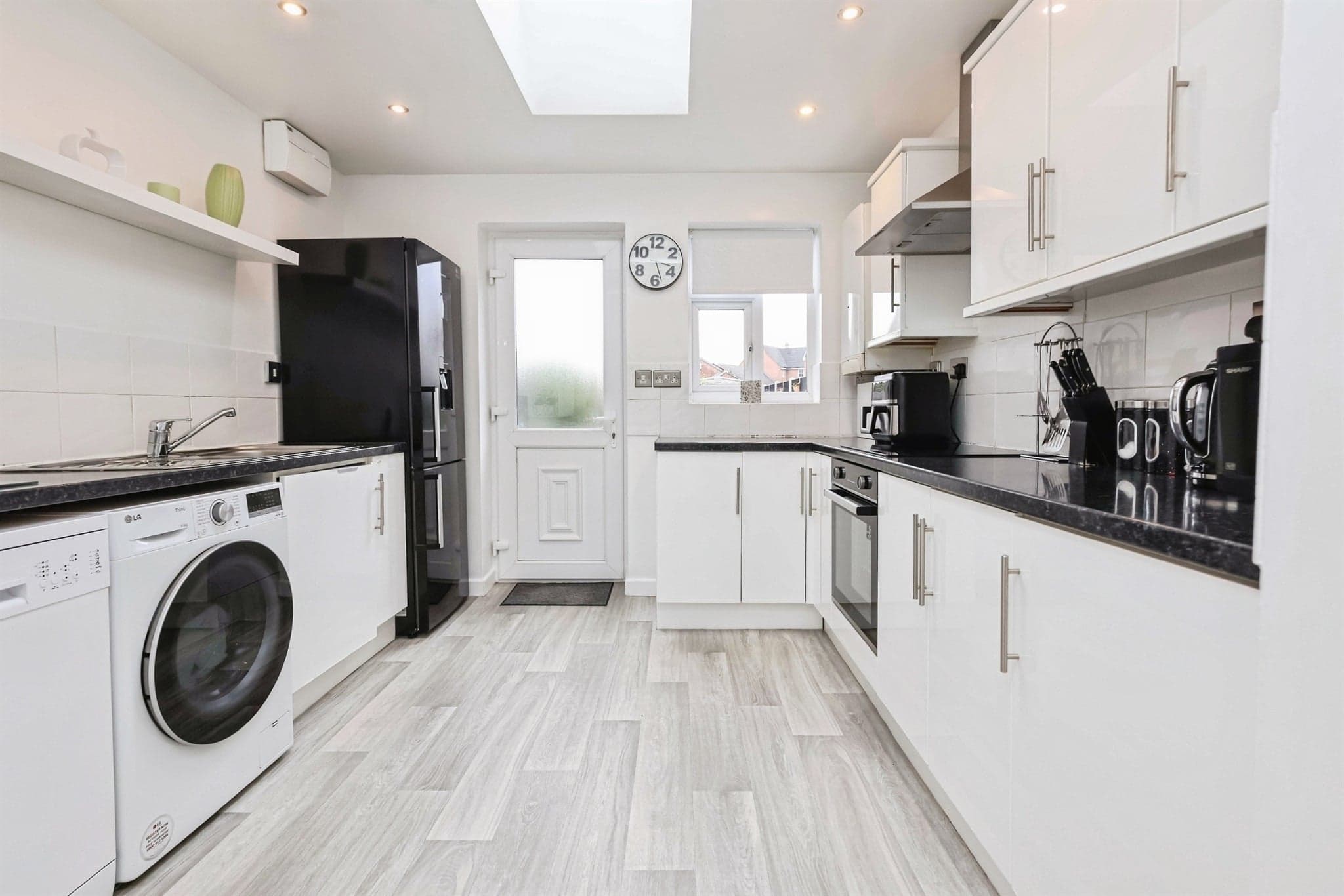 Property at Yew Tree Lane, Rowley Regis