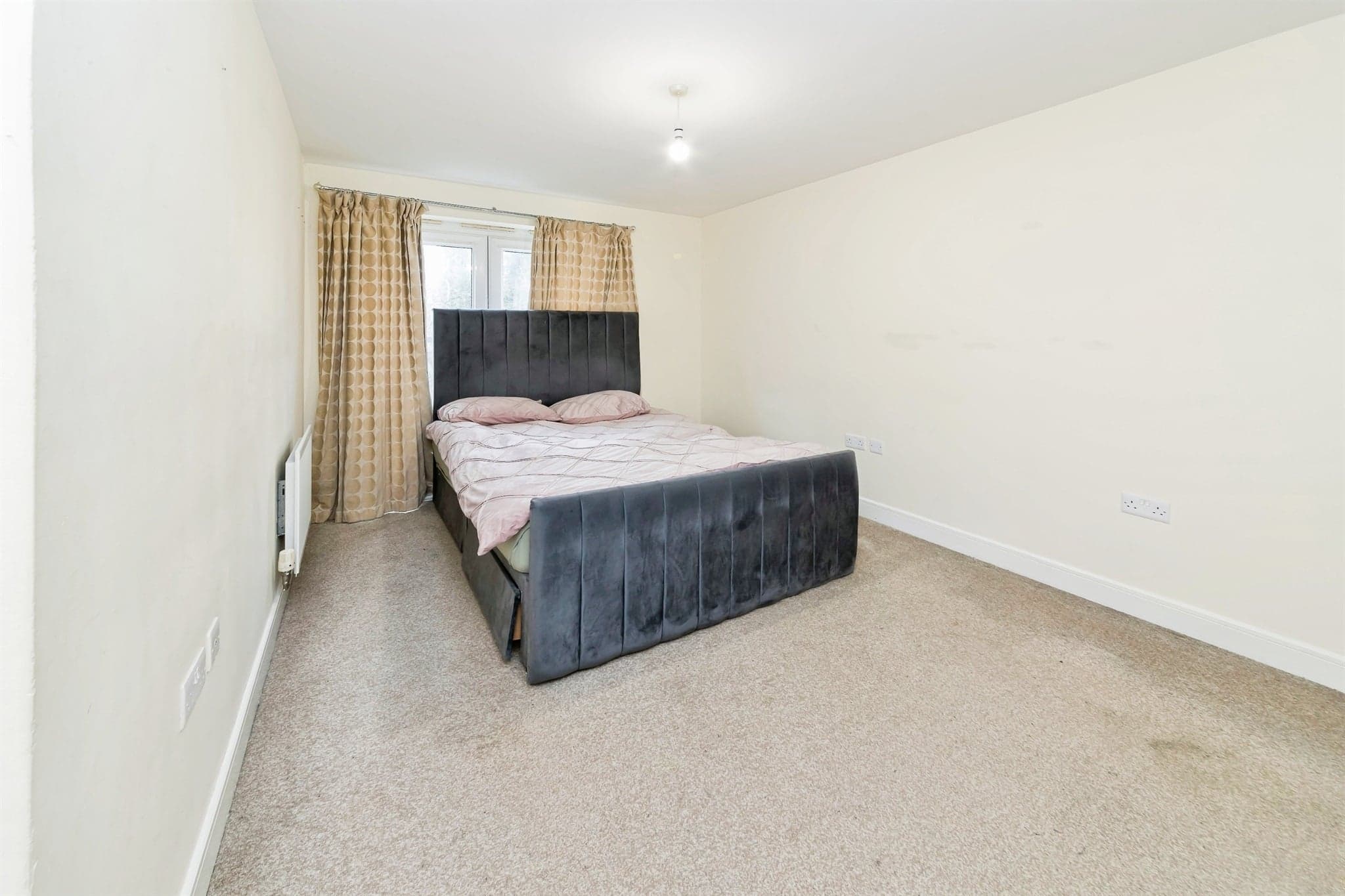 Property at Rathlin Road, Crawley