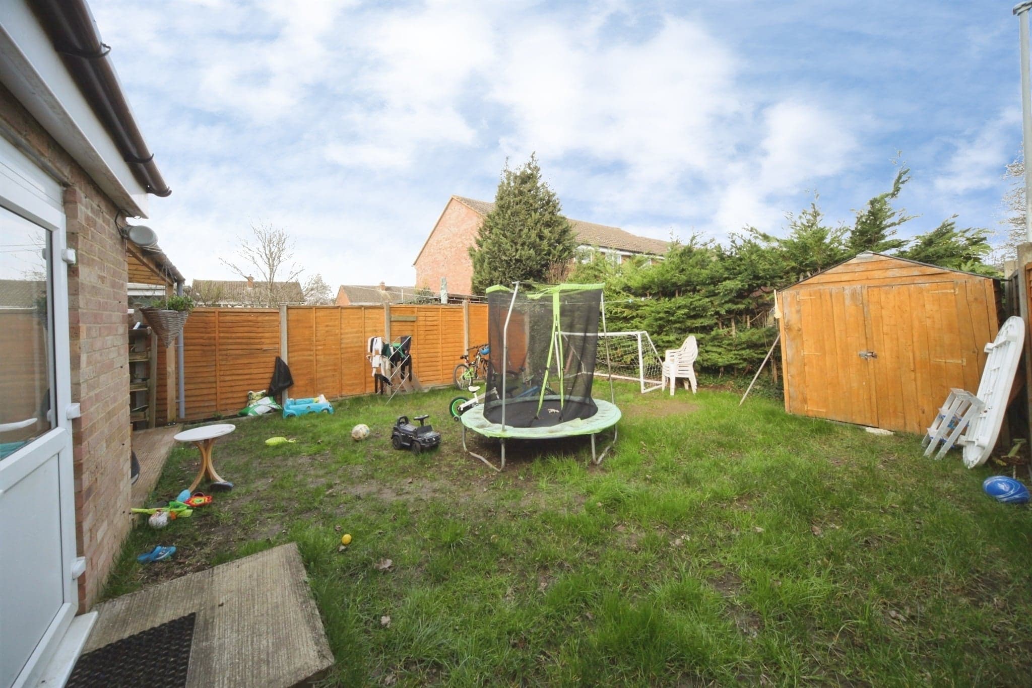 Property at Holgate Drive, Luton