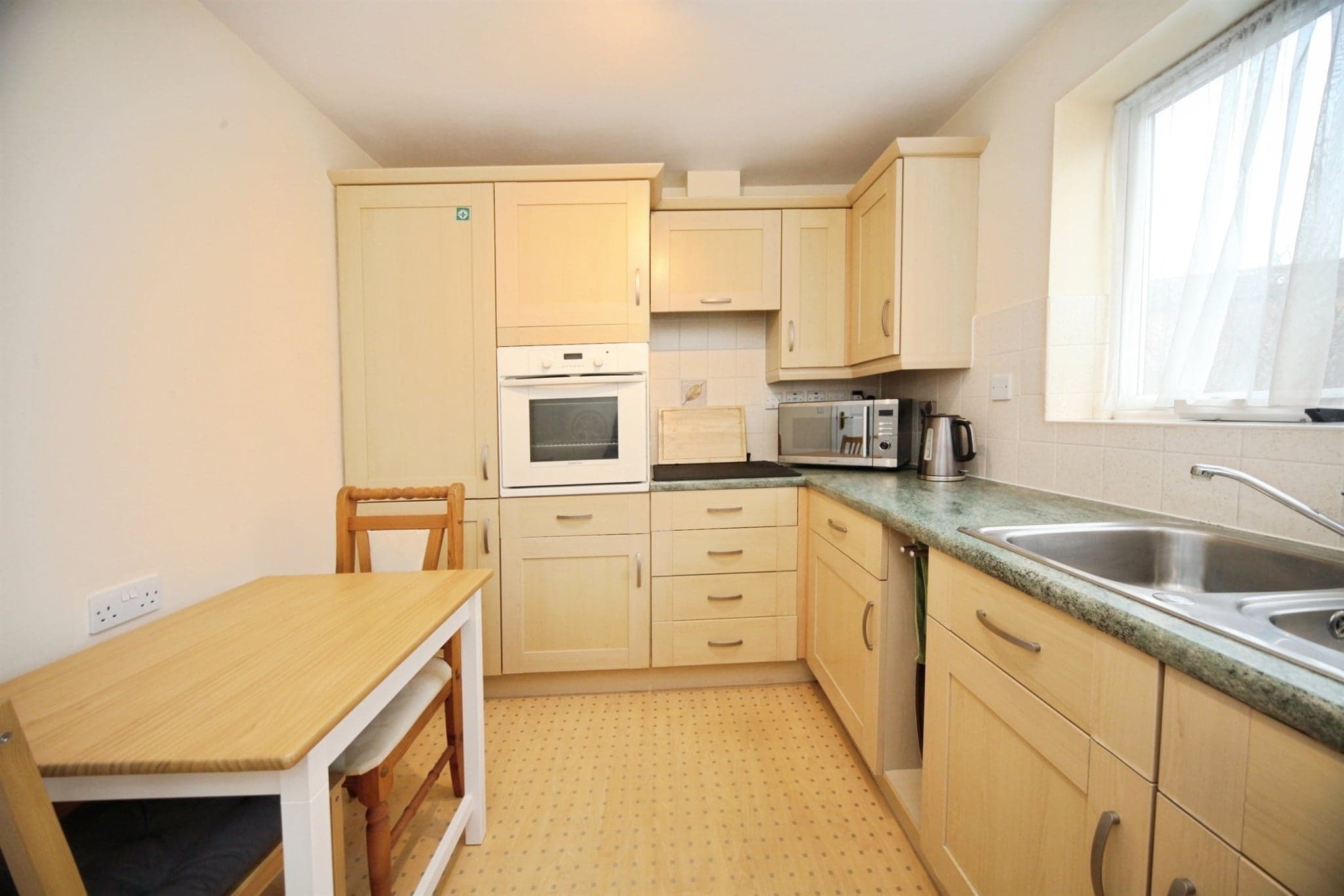 Property at Hancock Drive, Luton