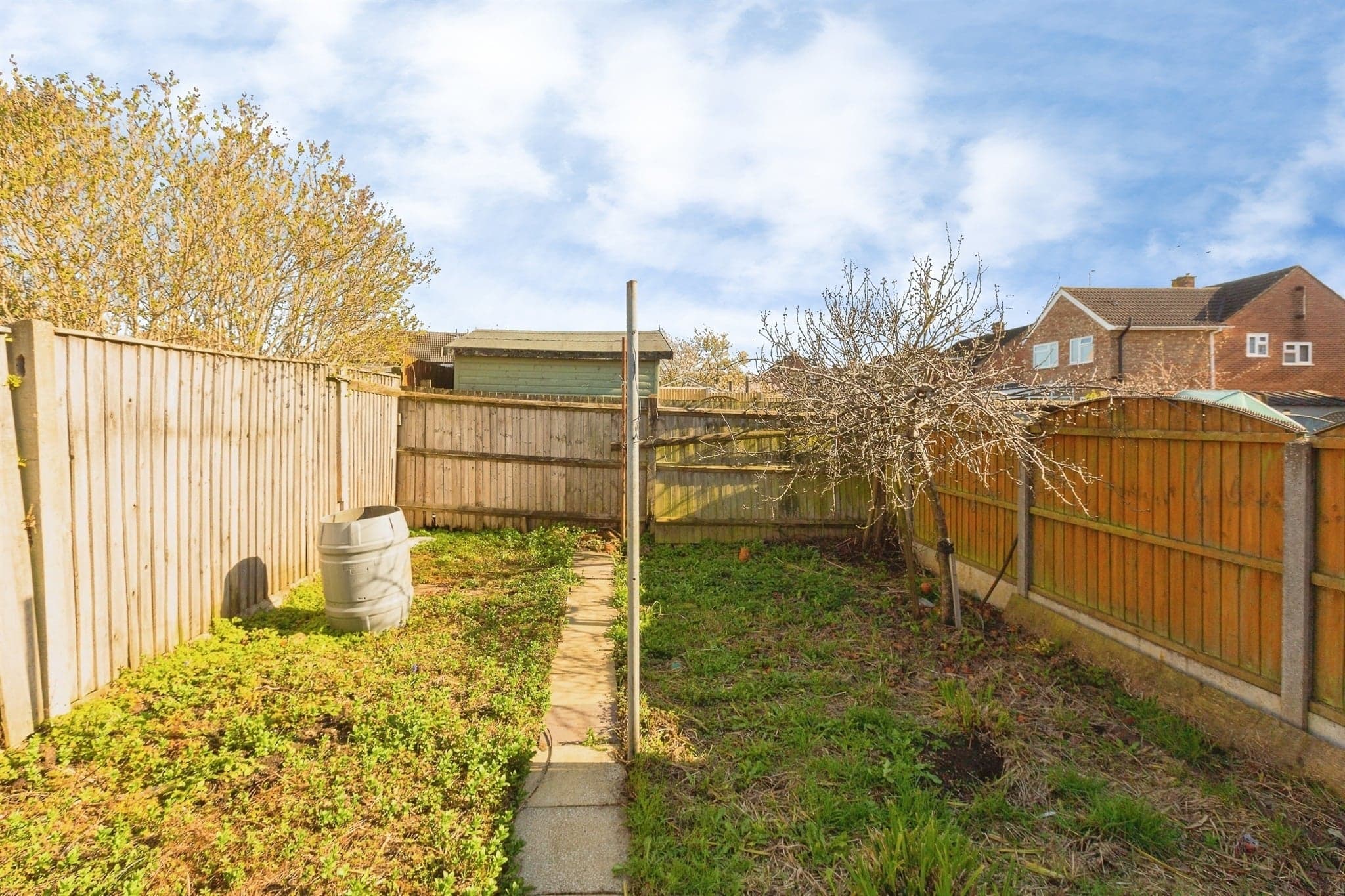 Property at Capshill Avenue, Leighton Buzzard