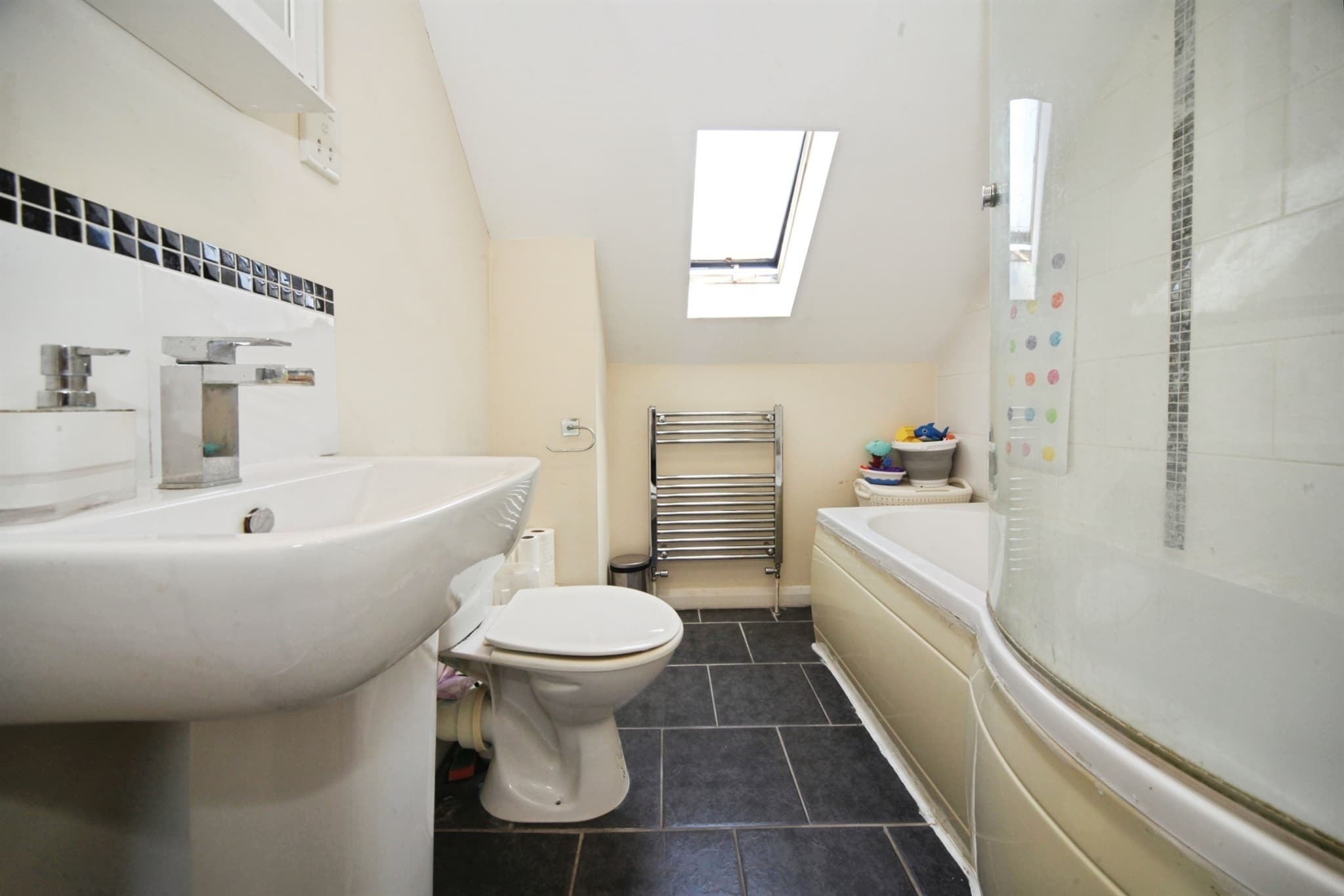 Property at Chester Mews, Luton