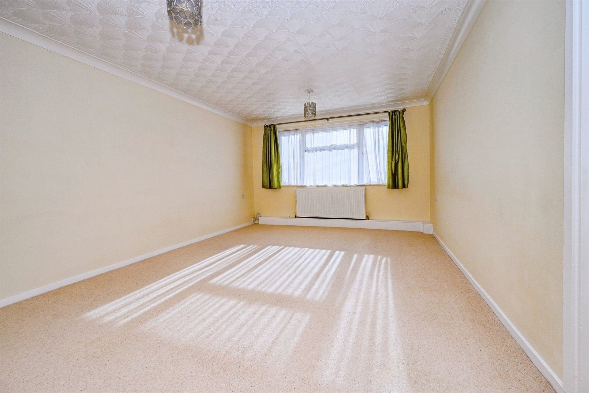 Property at Kents Avenue, Hemel Hempstead