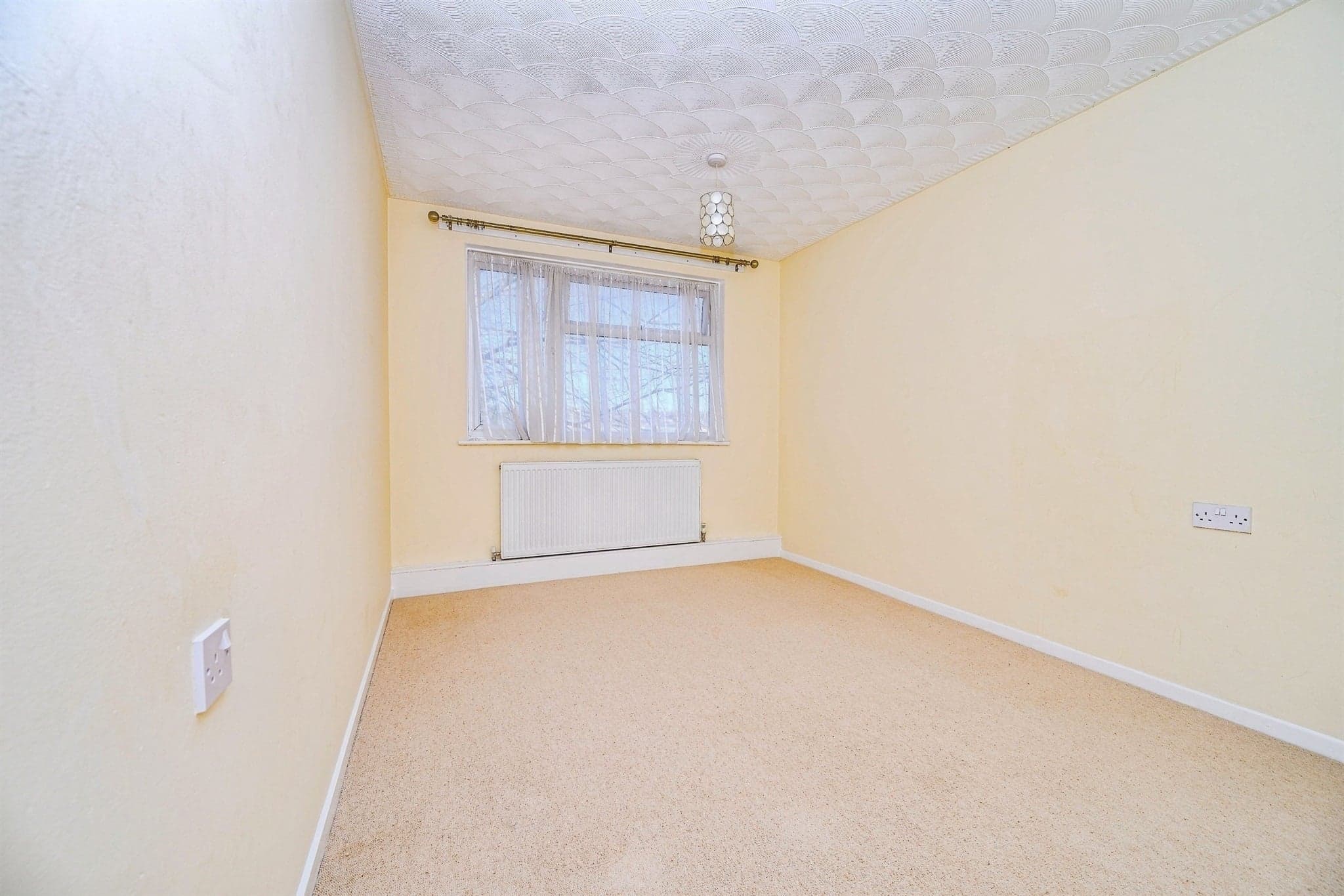Property at Kents Avenue, Hemel Hempstead