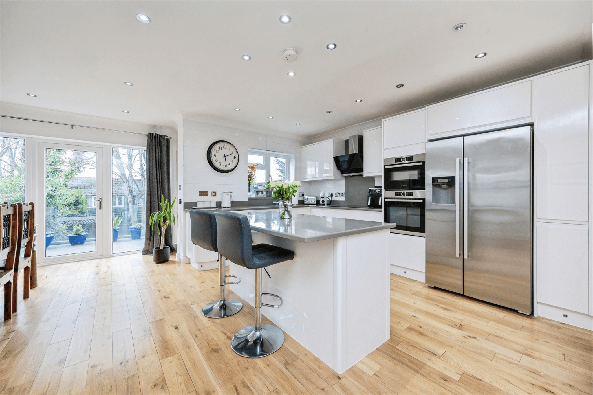 Property at Mount Drive, Park Street, St. Albans