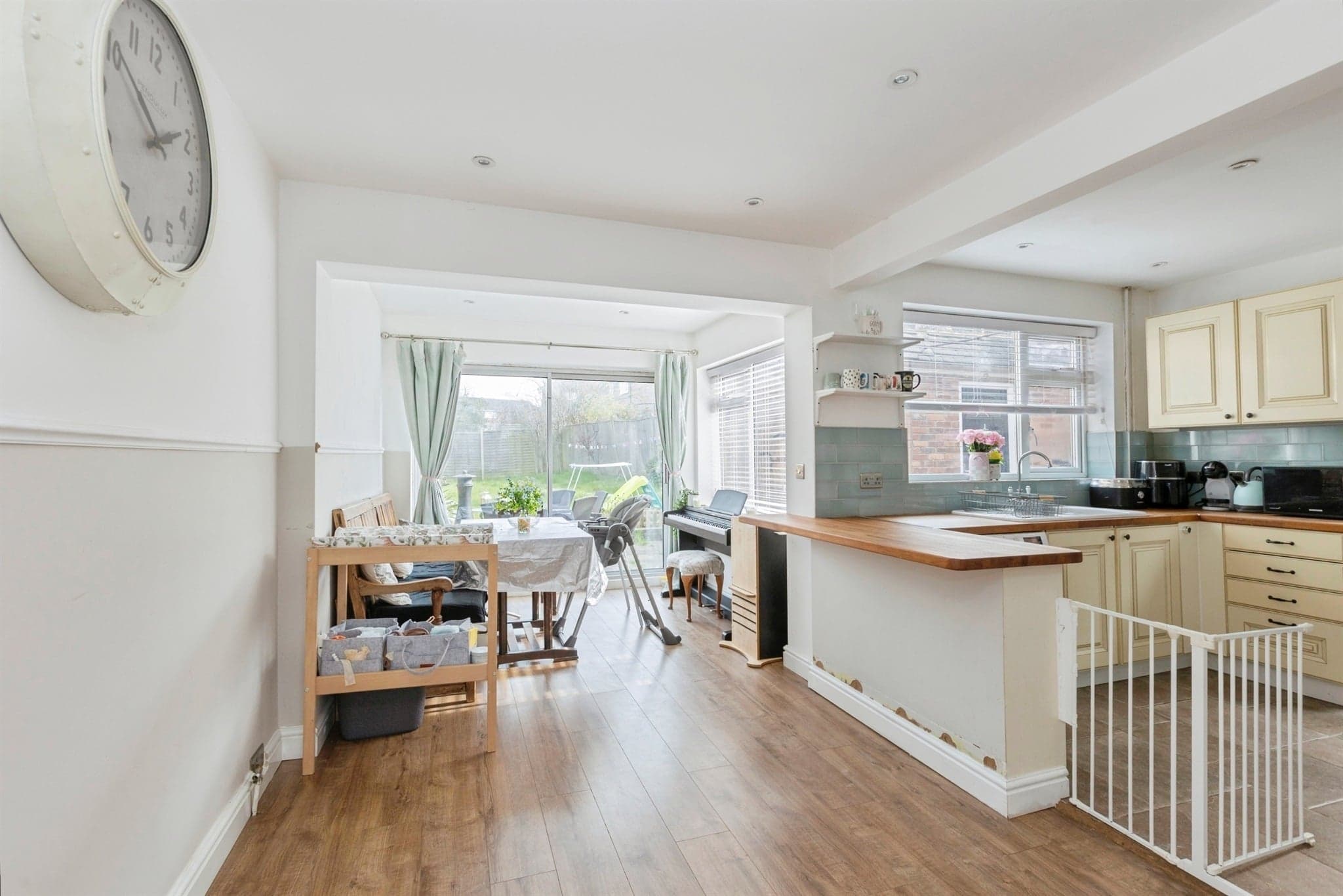 Property at Fairstone Hill, Oadby, Leicester