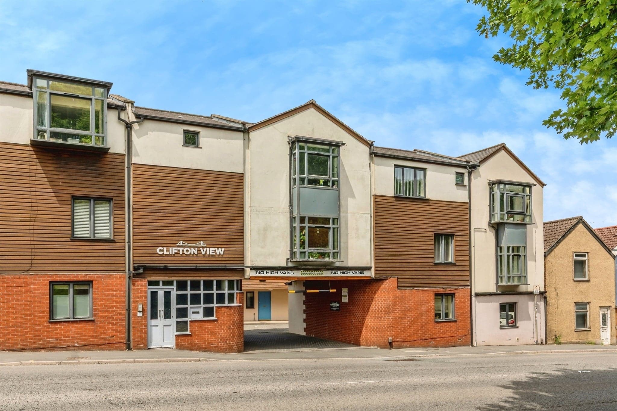 Property at Bedminster Down Road, Bristol