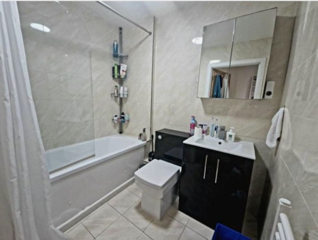 Property at Old Bedford Road, Luton