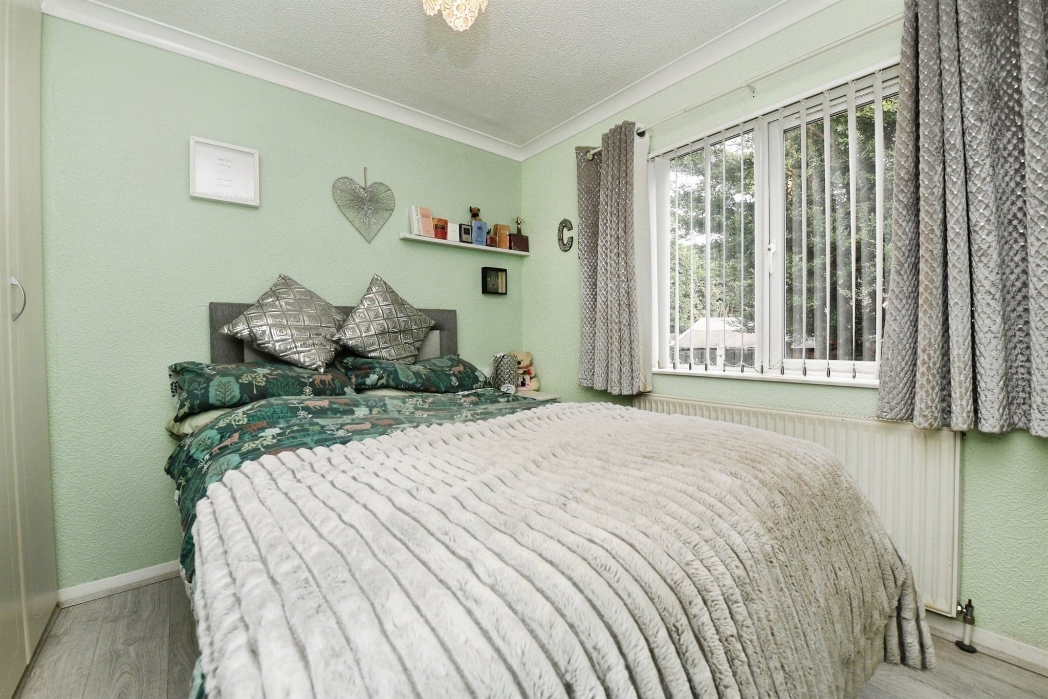 Property at Kingsmans Farm Road, Hullbridge, Hockley