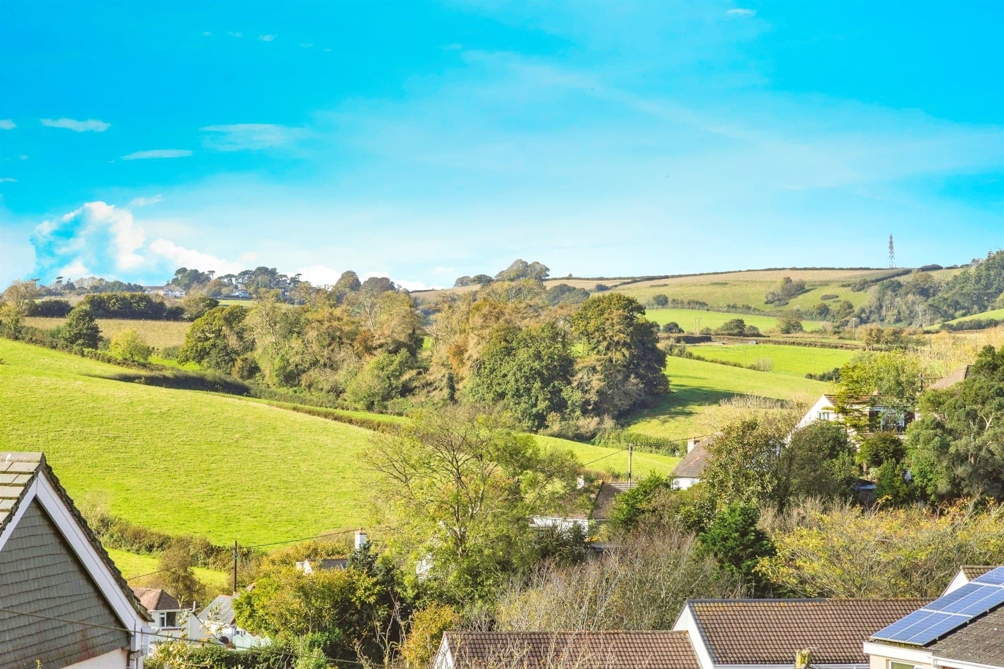 Property at Northleat Avenue, Paignton