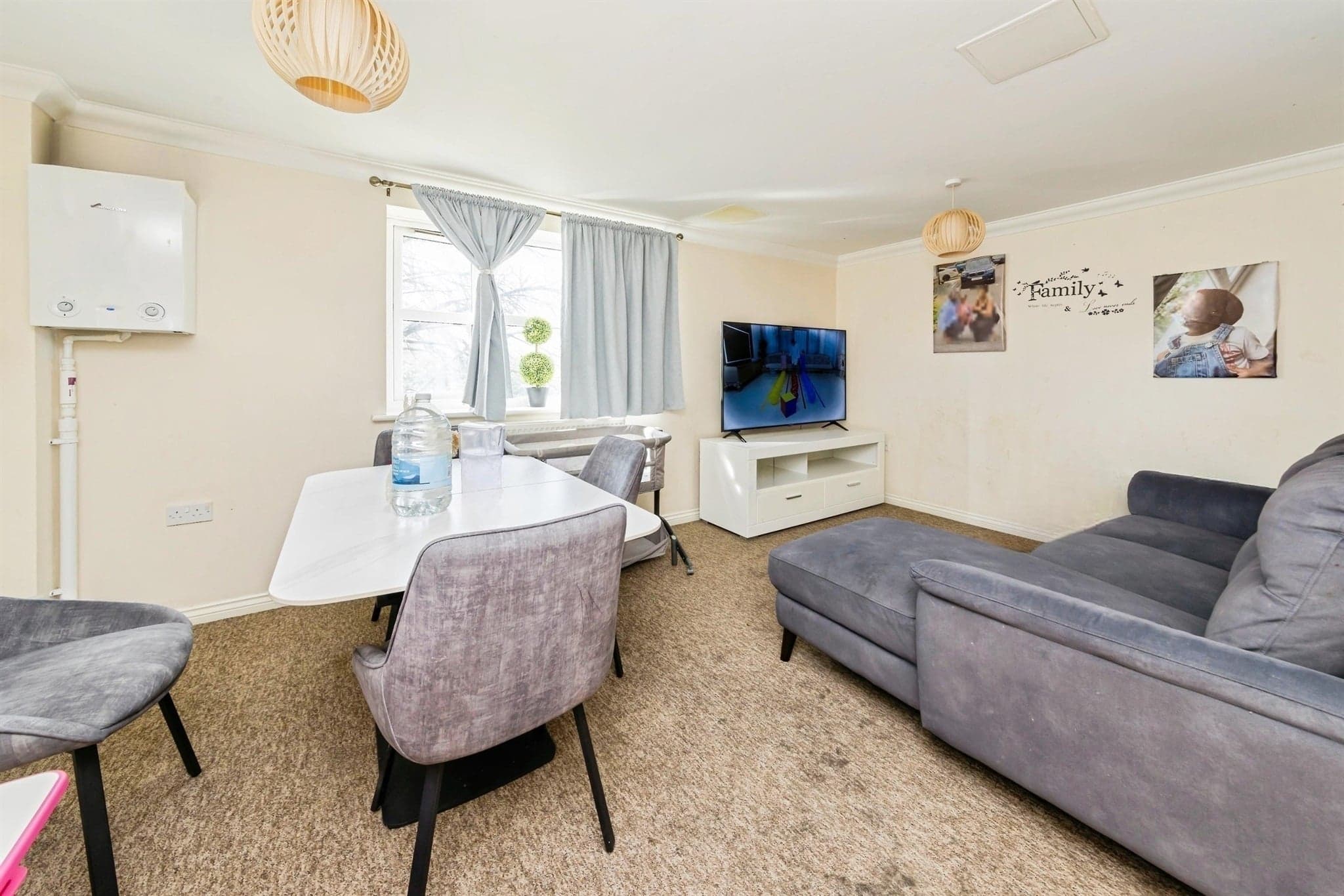 Property at Brookhill Road, Copthorne, Crawley