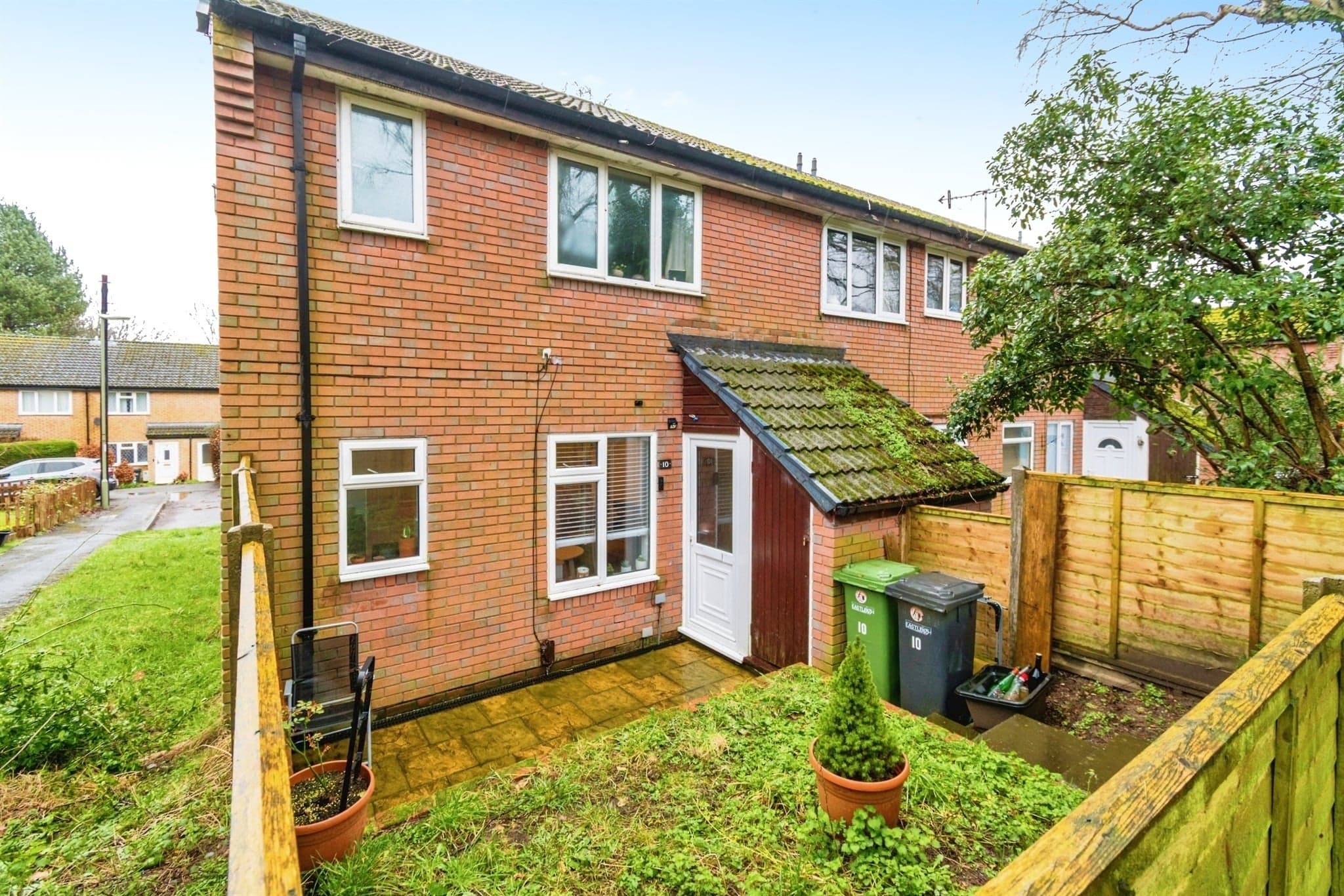 Property at Webburn Gardens, West End, Southampton