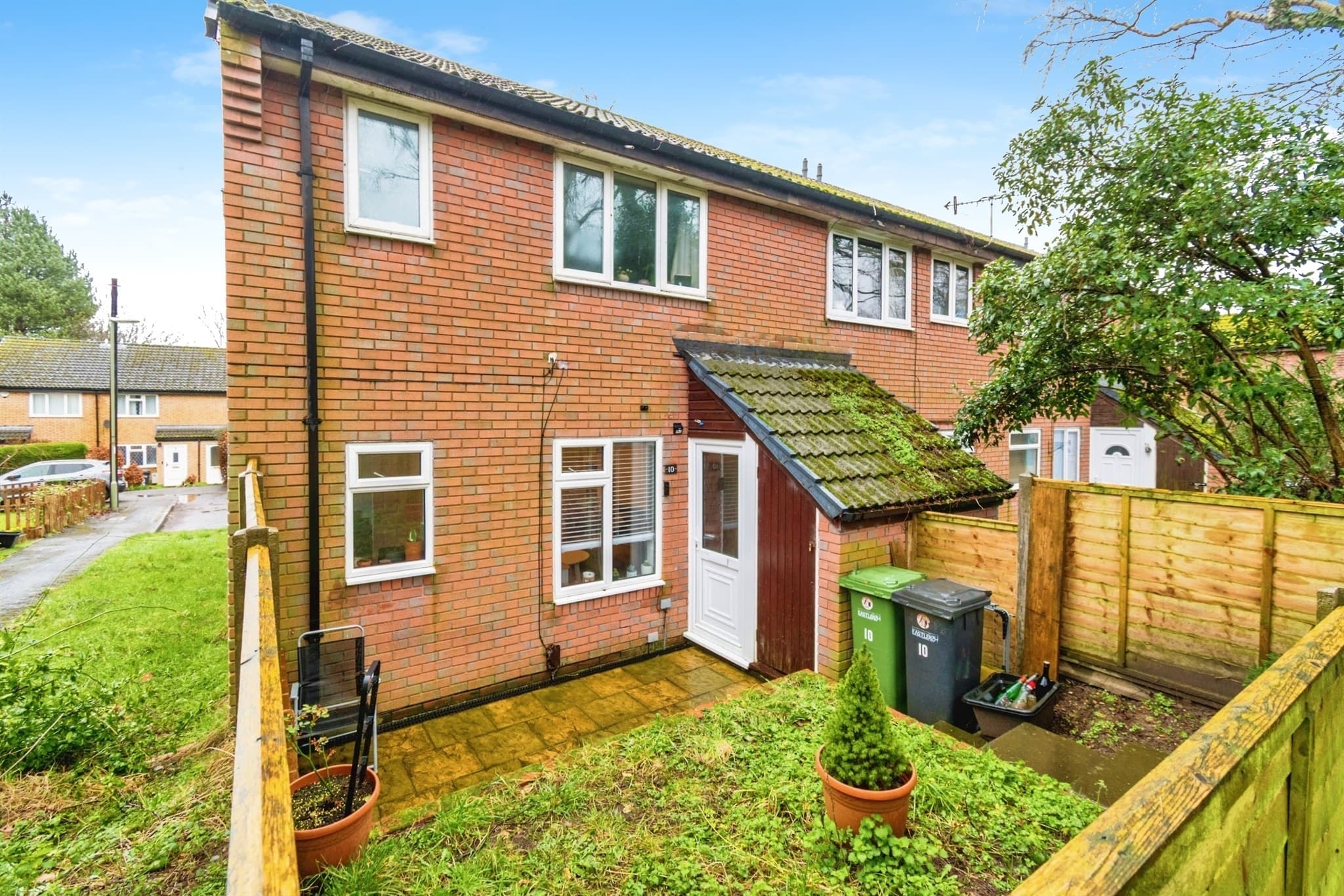 Property at Webburn Gardens, West End, Southampton