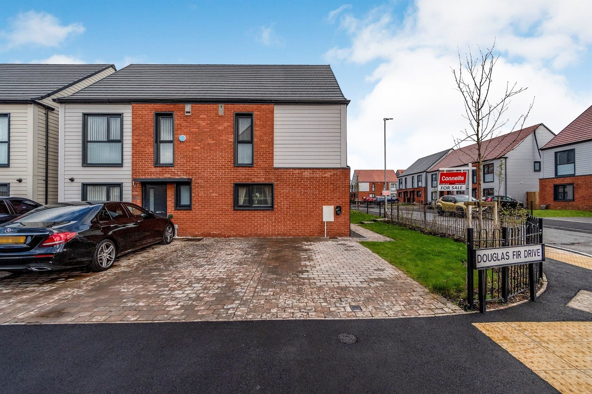Property at Juniper Avenue, Bushbury, Wolverhampton