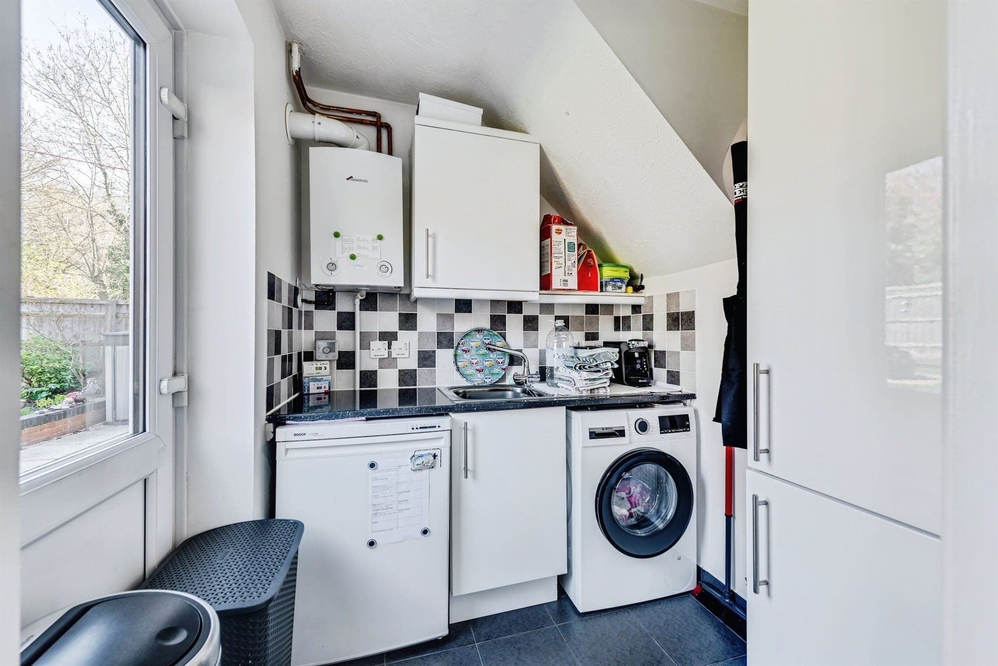 Property at Capesthorne Drive, Swindon