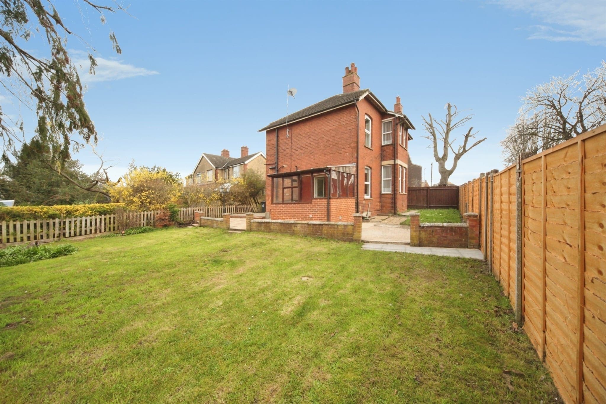Property at Limbury Road, Luton