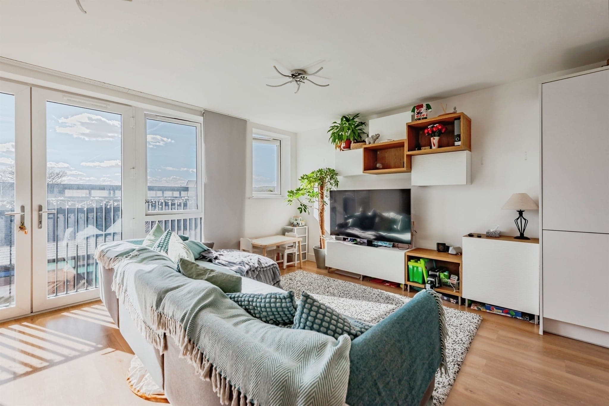 Property at Nailsworth Crescent, Merstham, Redhill