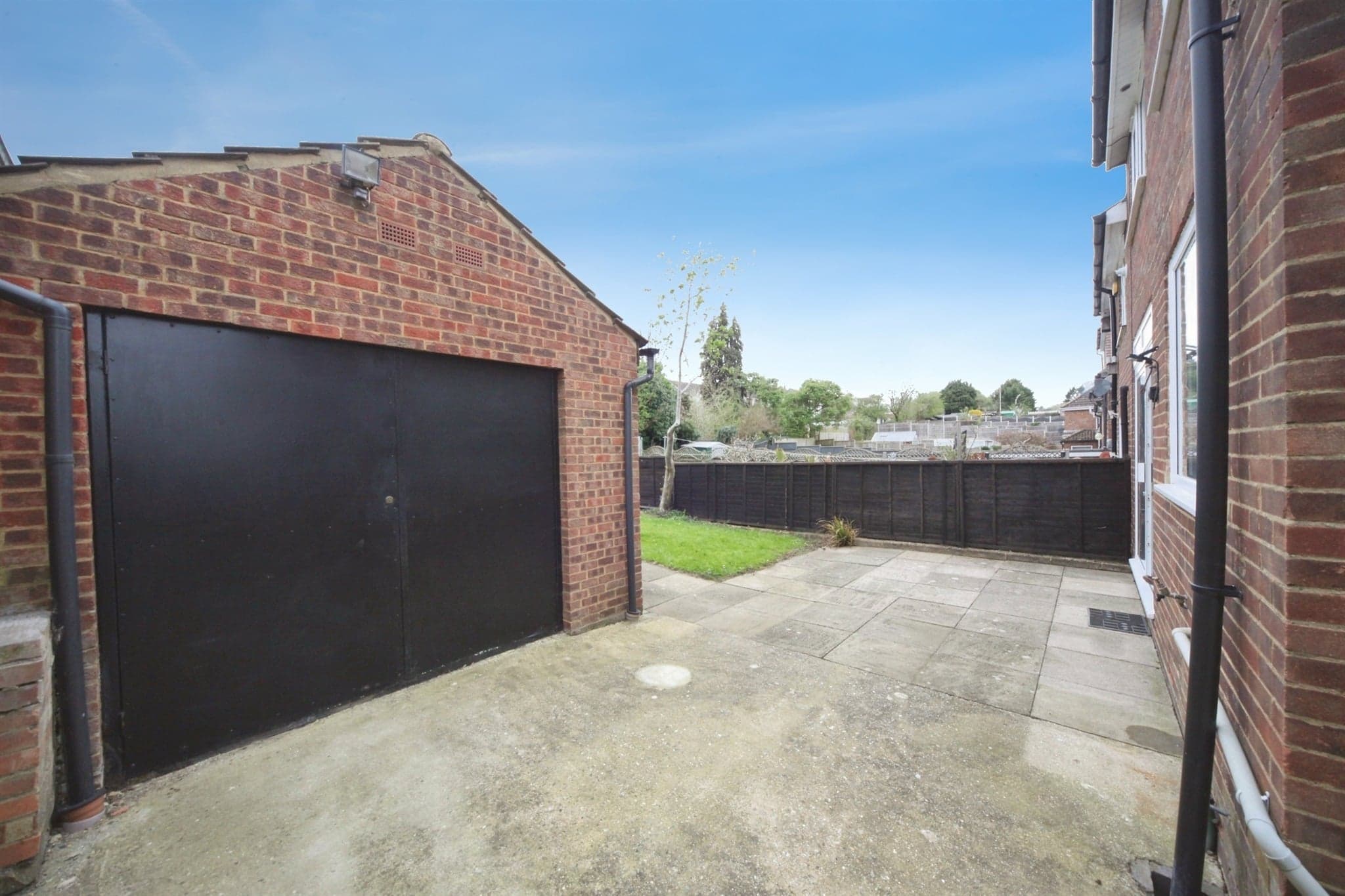 Property at Hillary Crescent, Luton